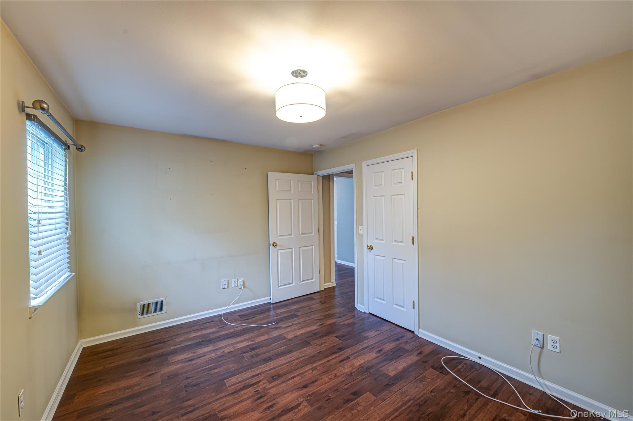 #12 photo, 19 Biltmore Circle, Huntington Station , NY 11746