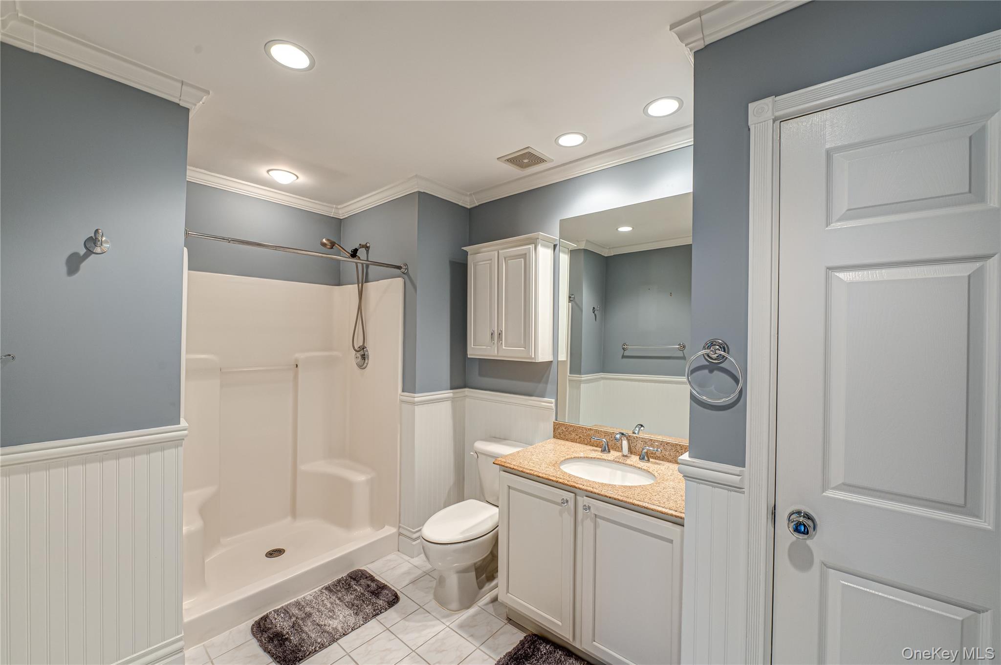 #13 photo, 19 Biltmore Circle, Huntington Station , NY 11746