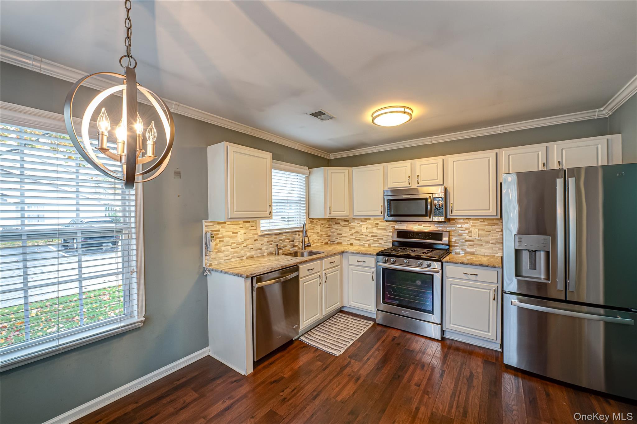 #5 photo, 19 Biltmore Circle, Huntington Station , NY 11746