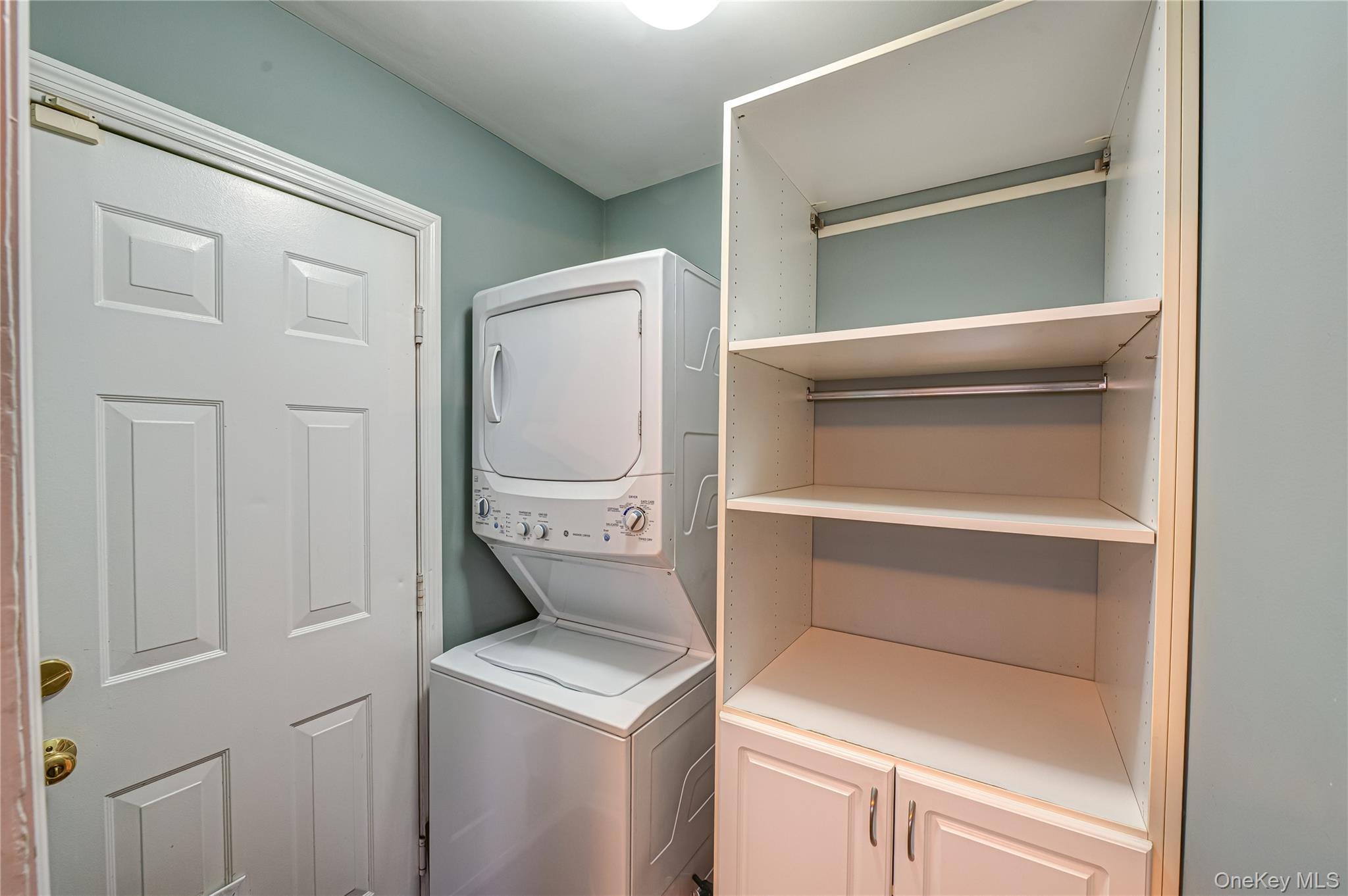 #8 photo, 19 Biltmore Circle, Huntington Station , NY 11746