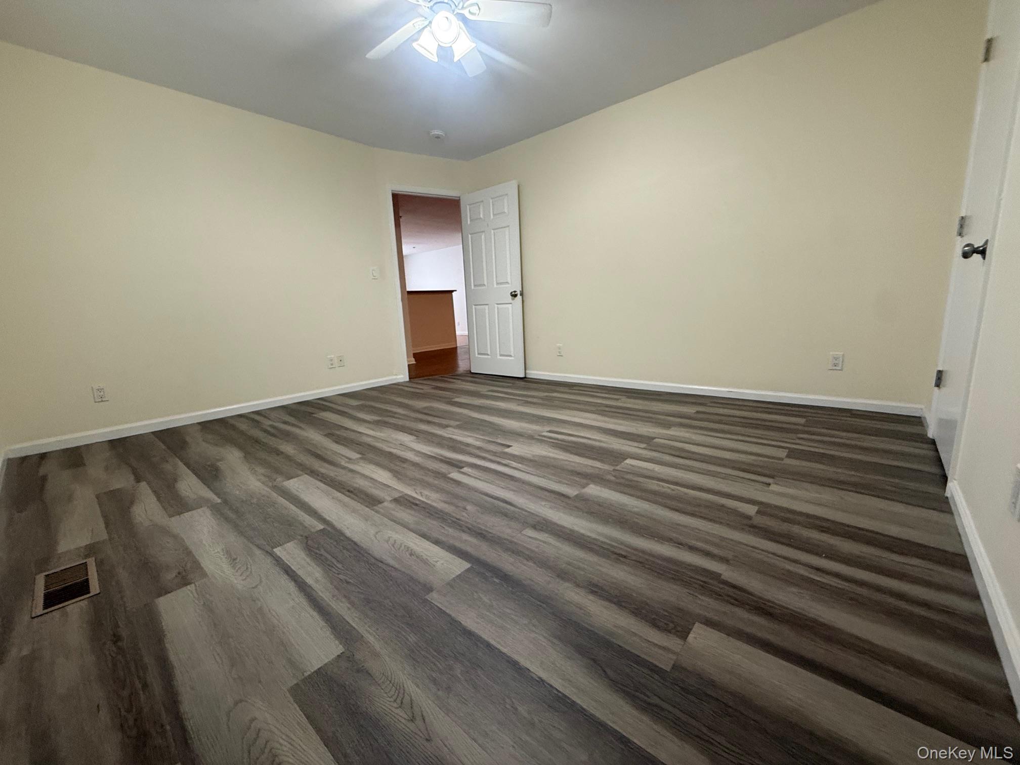 #7 photo, 192 Osborne Road, Harrison , NY 10528