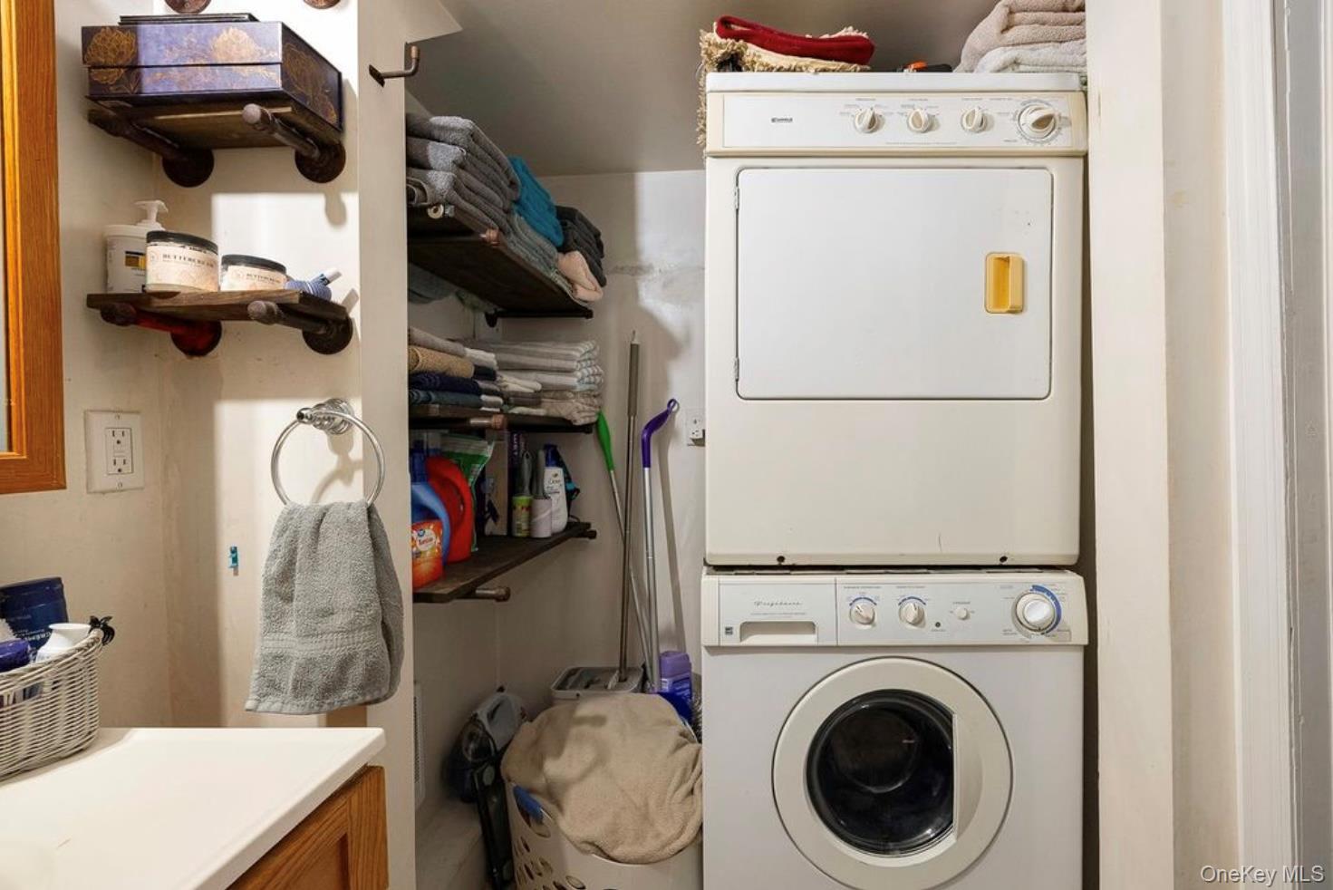 #18 photo, 85 W Hook Road, Hopewell Junction , NY 12533