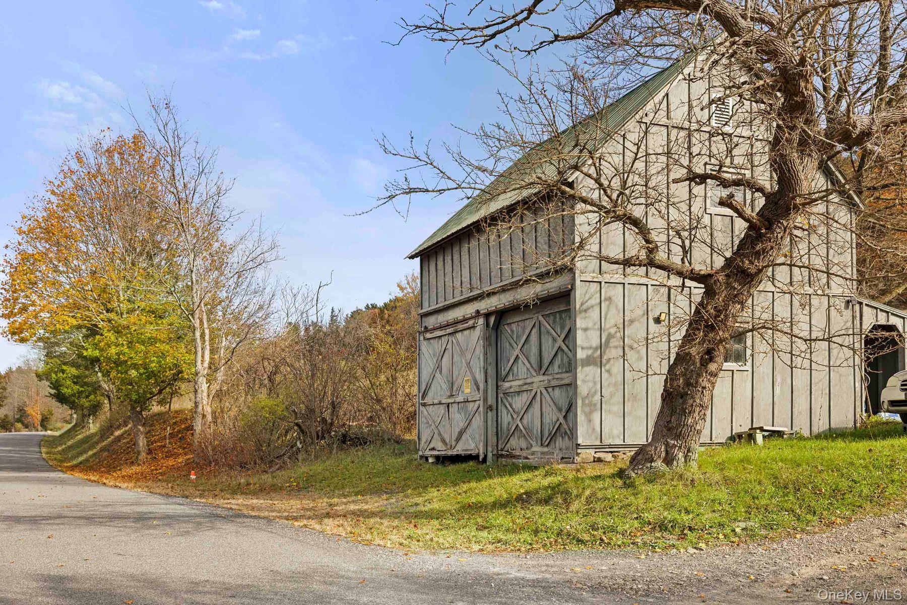 #4 photo, 2021 Mountain Road, Earlton , NY 12051