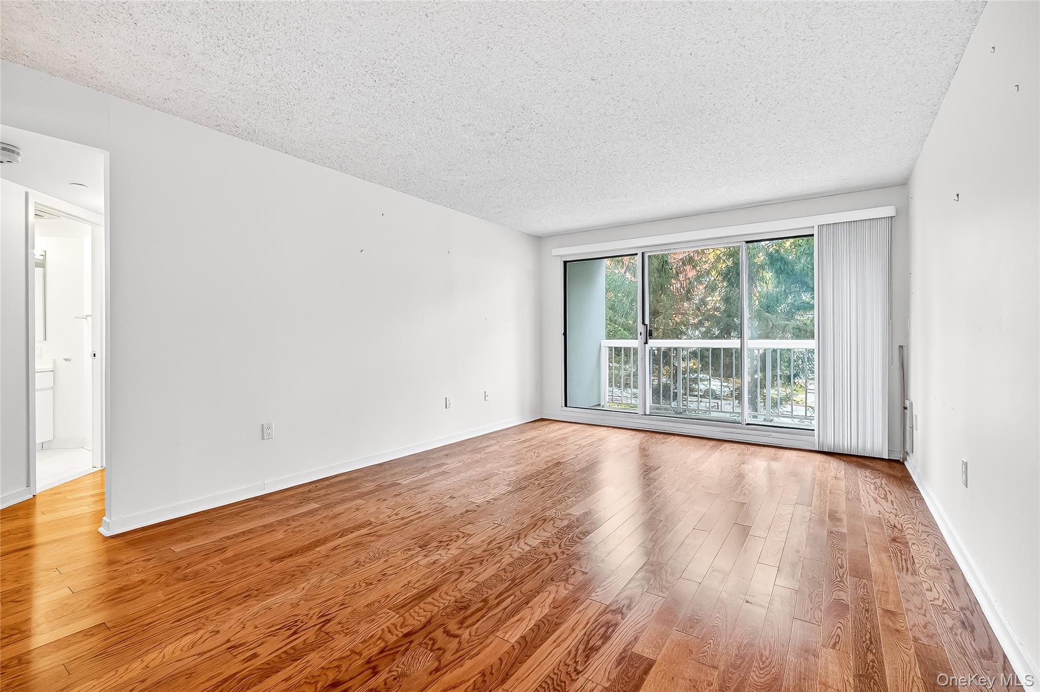 #19 photo, 10 Stewart Place, White Plains , NY 10603