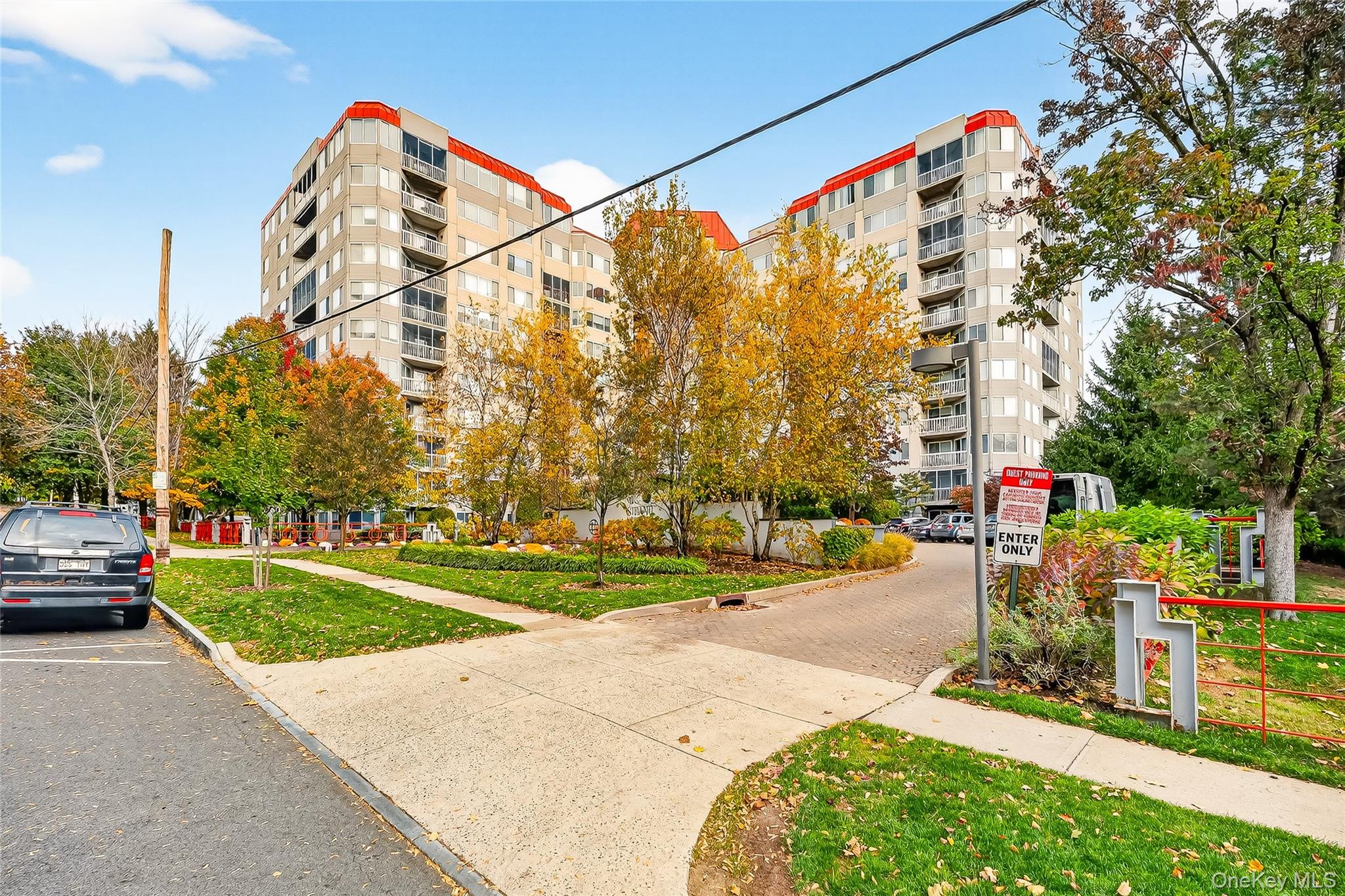 #2 photo, 10 Stewart Place, White Plains , NY 10603