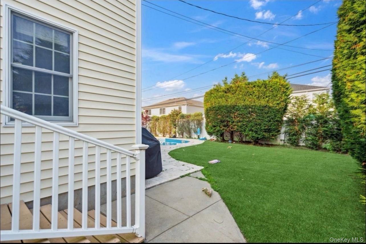 #17 photo, 47 Syosset Circle, Syosset , NY 11791