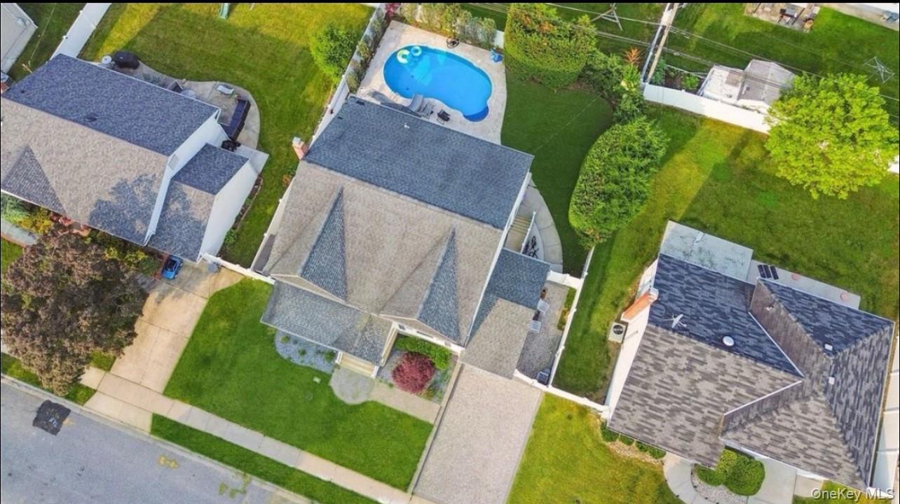 #3 photo, 47 Syosset Circle, Syosset , NY 11791