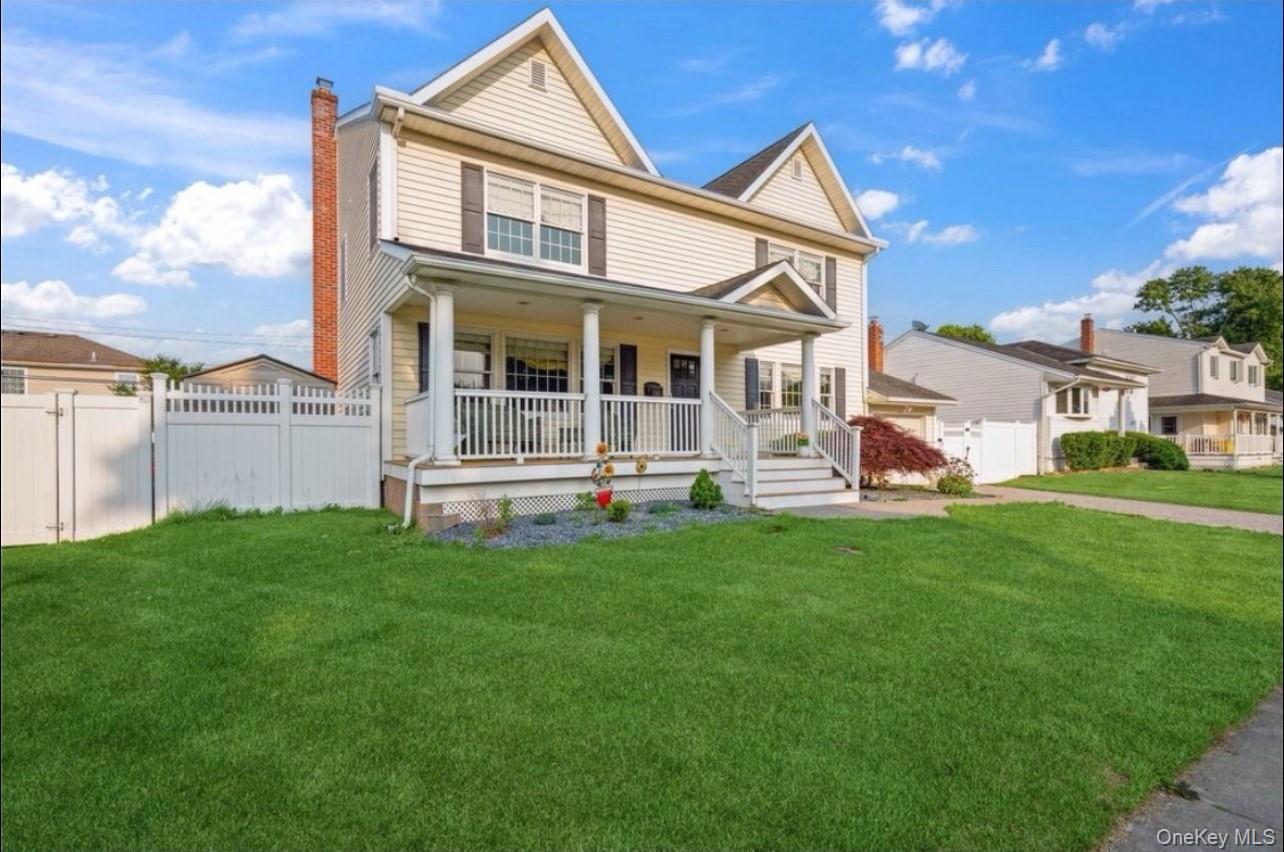 #4 photo, 47 Syosset Circle, Syosset , NY 11791