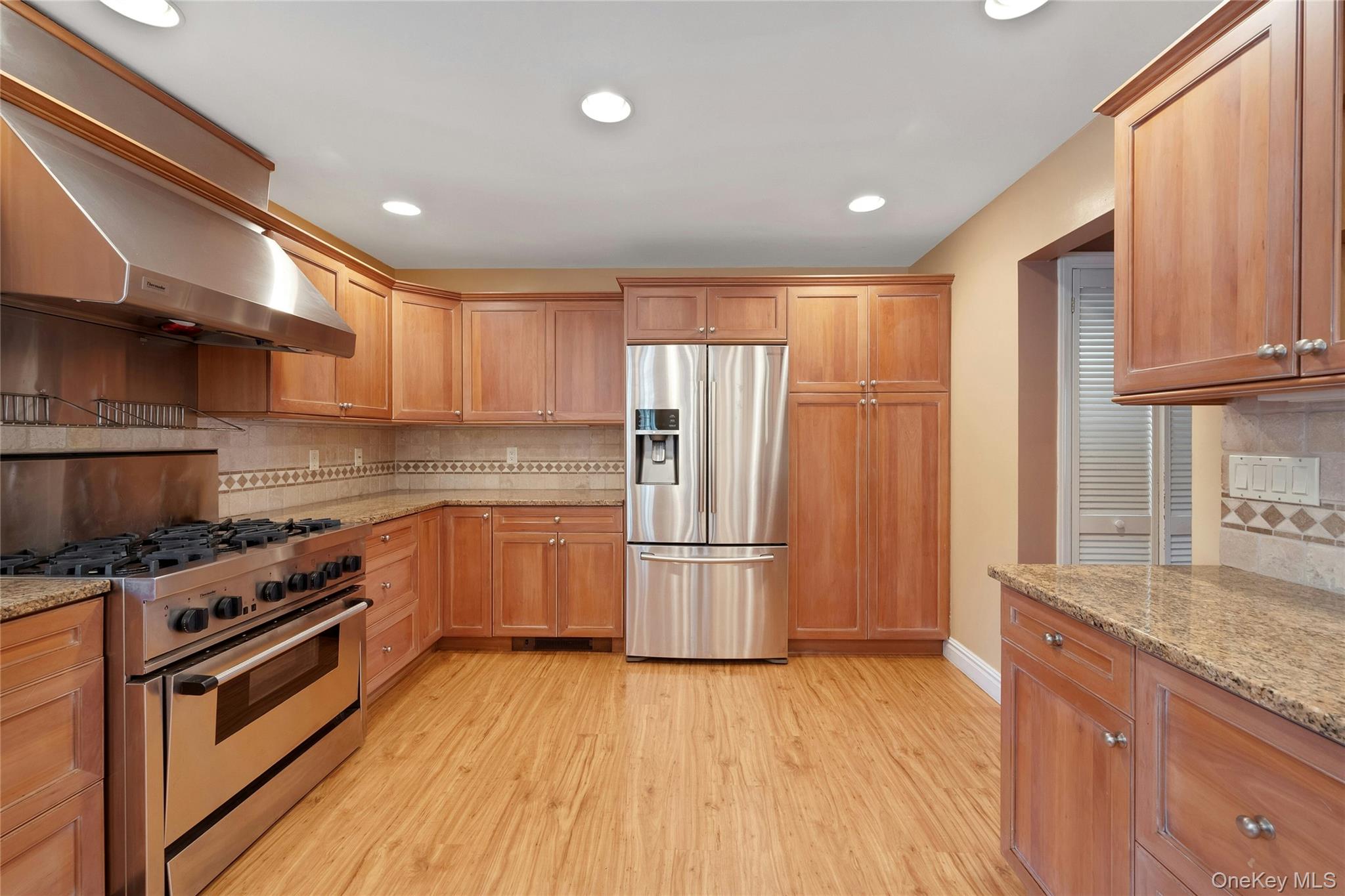 #16 photo, 95 Clarence Road, Scarsdale , NY 10583