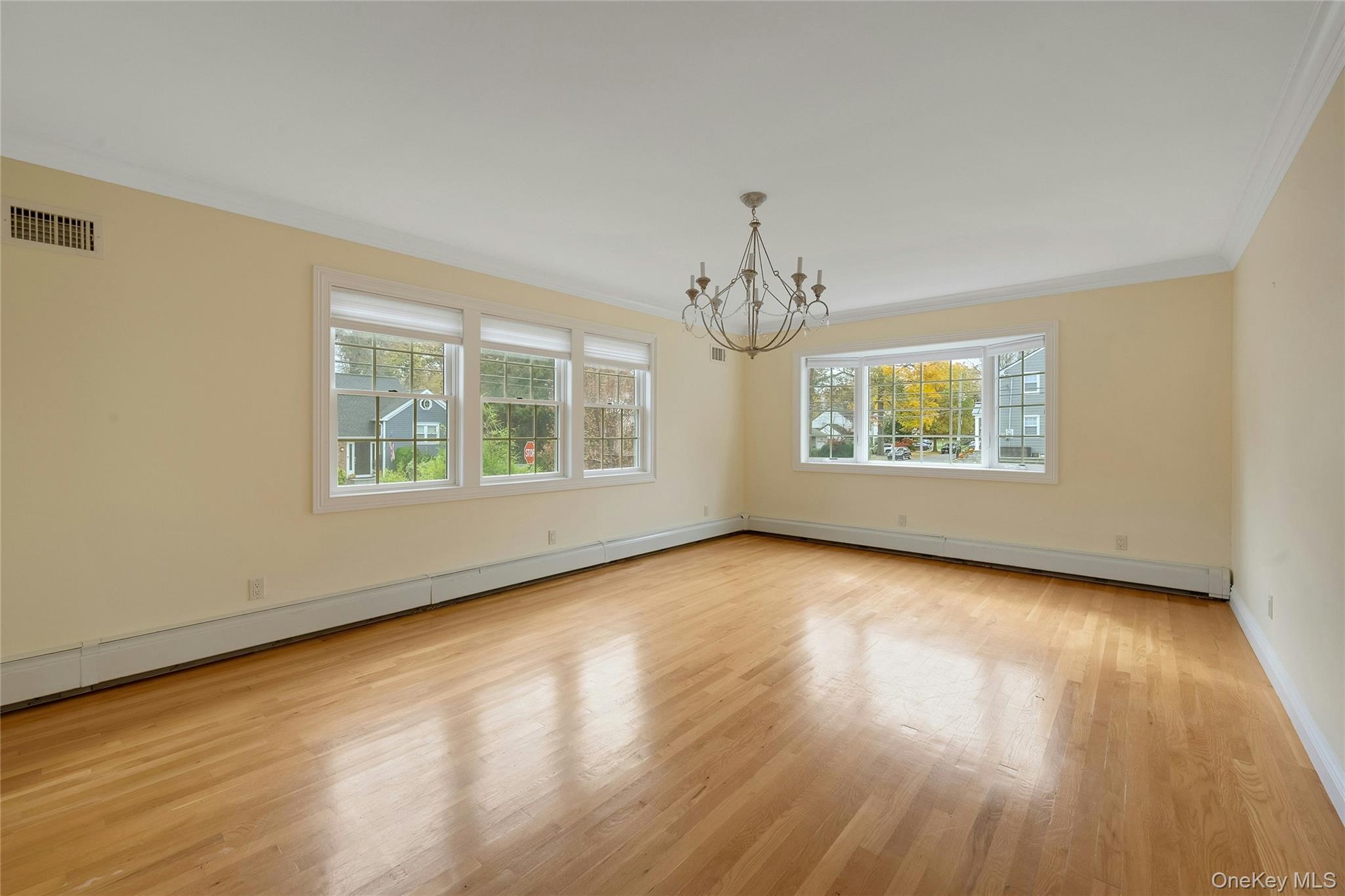 #9 photo, 95 Clarence Road, Scarsdale , NY 10583