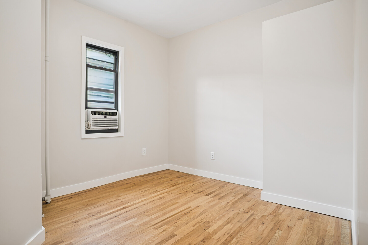 #5 photo, Brooklyn, ブルックリン区 Williamsburg,South , NY 11206