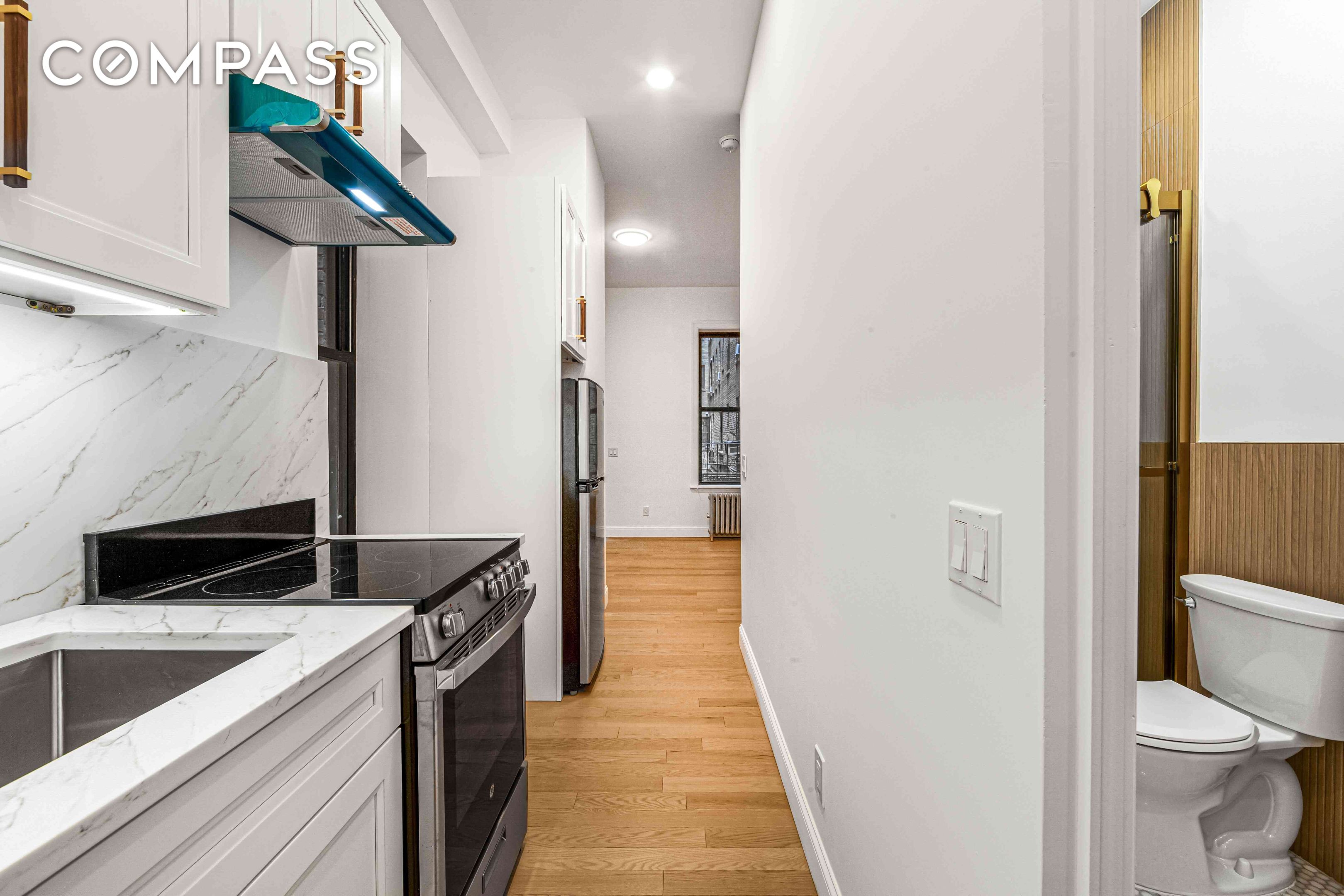 #10 photo, New York City, マンハッタン East Village , NY 10003