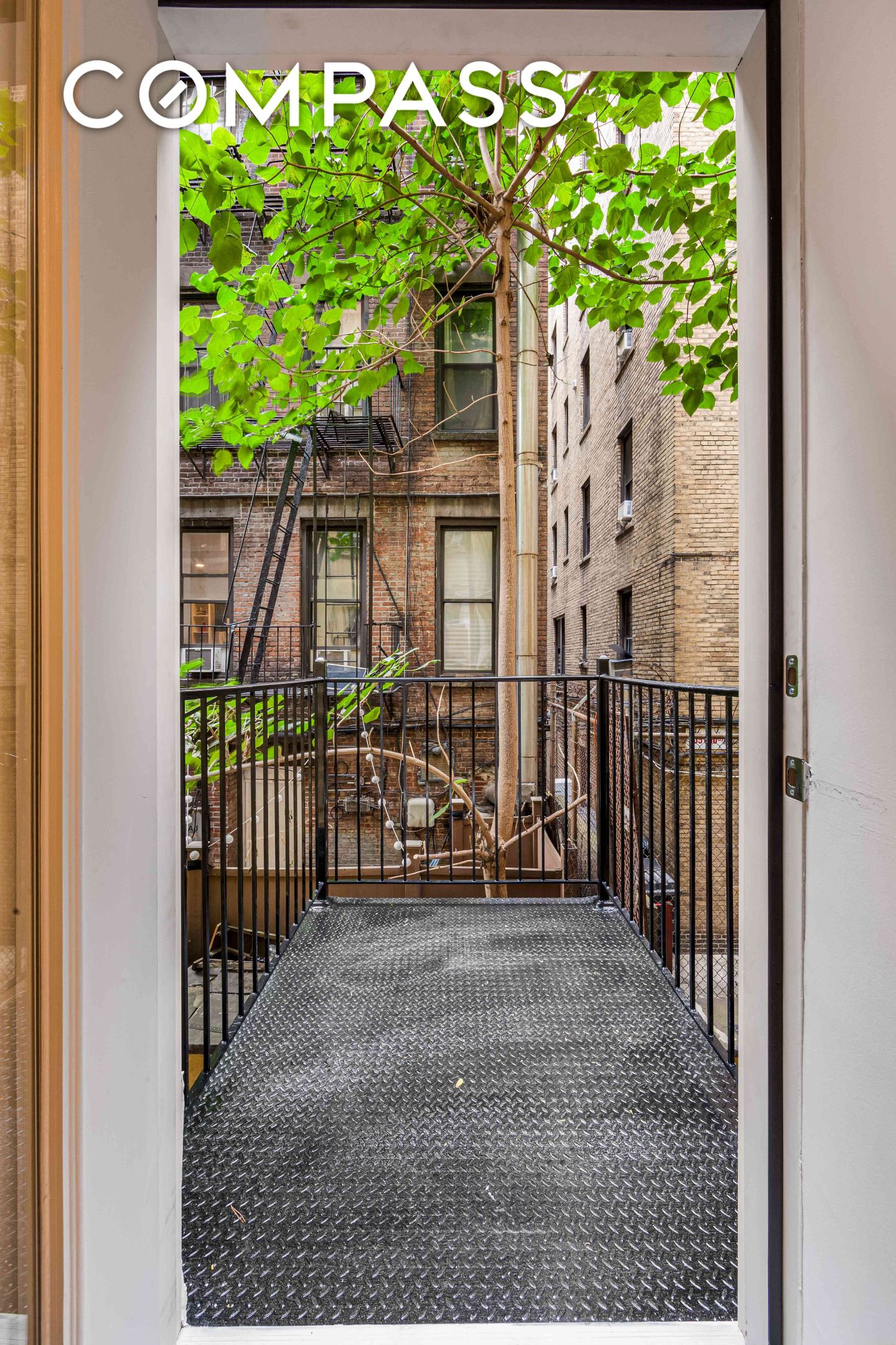 #12 photo, New York City, マンハッタン East Village , NY 10003