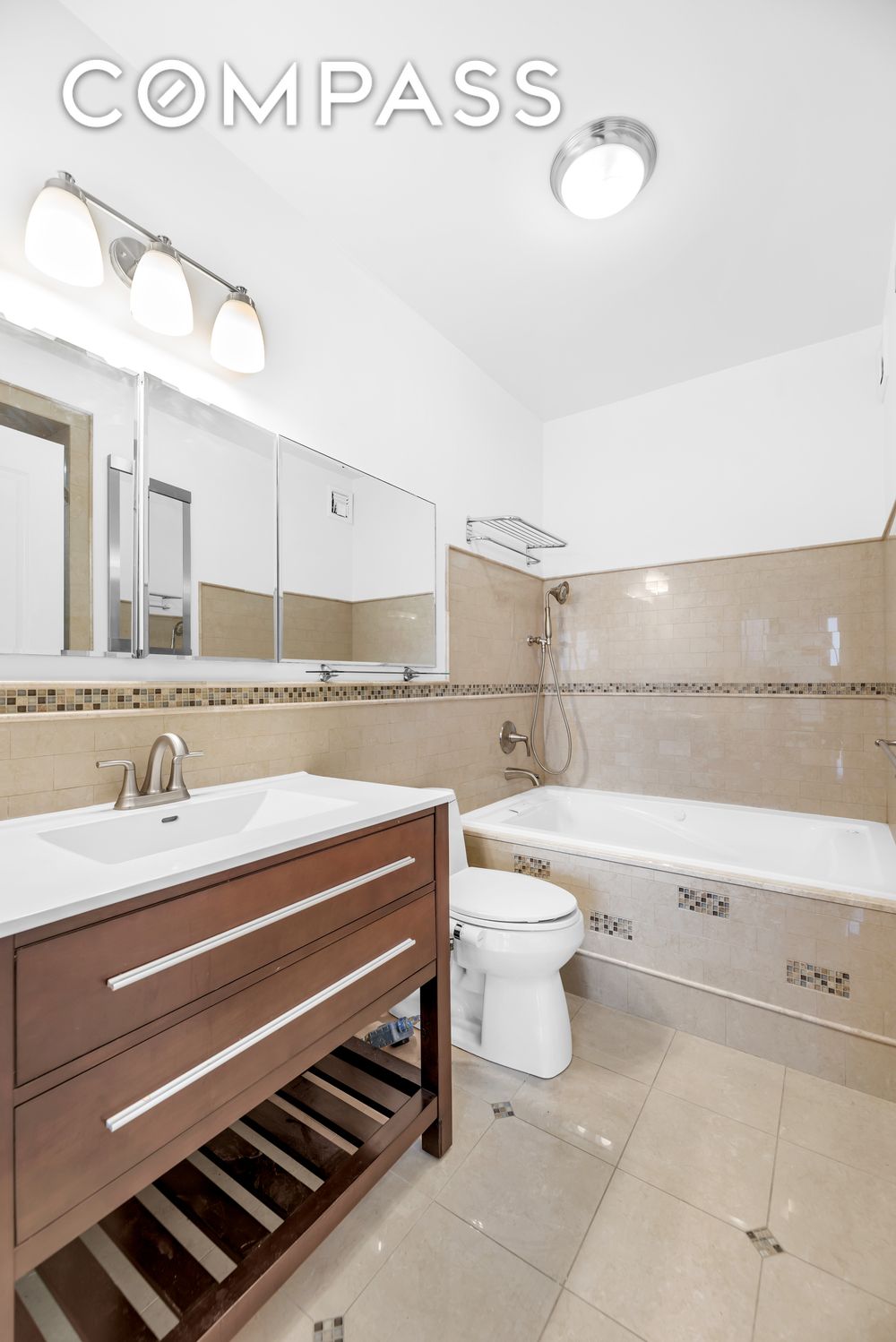 #9 photo, New York City, マンハッタン Lenox Hill , NY 10065