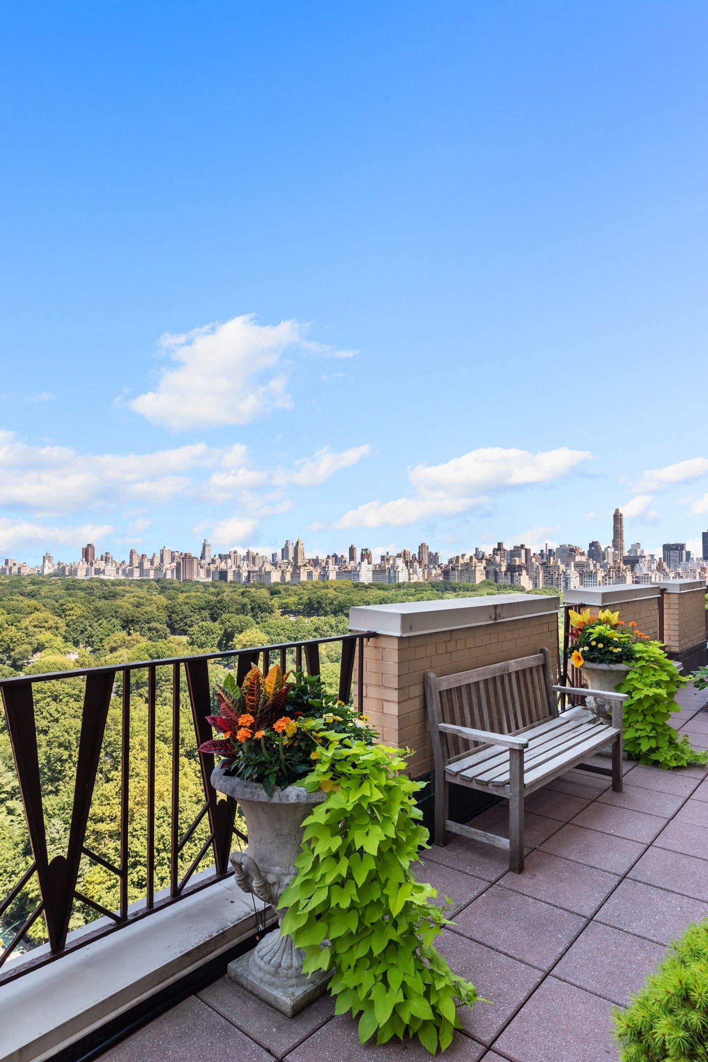 #17 photo, 25 CENTRAL Park W, マンハッタン Lincoln Square , NY 10023