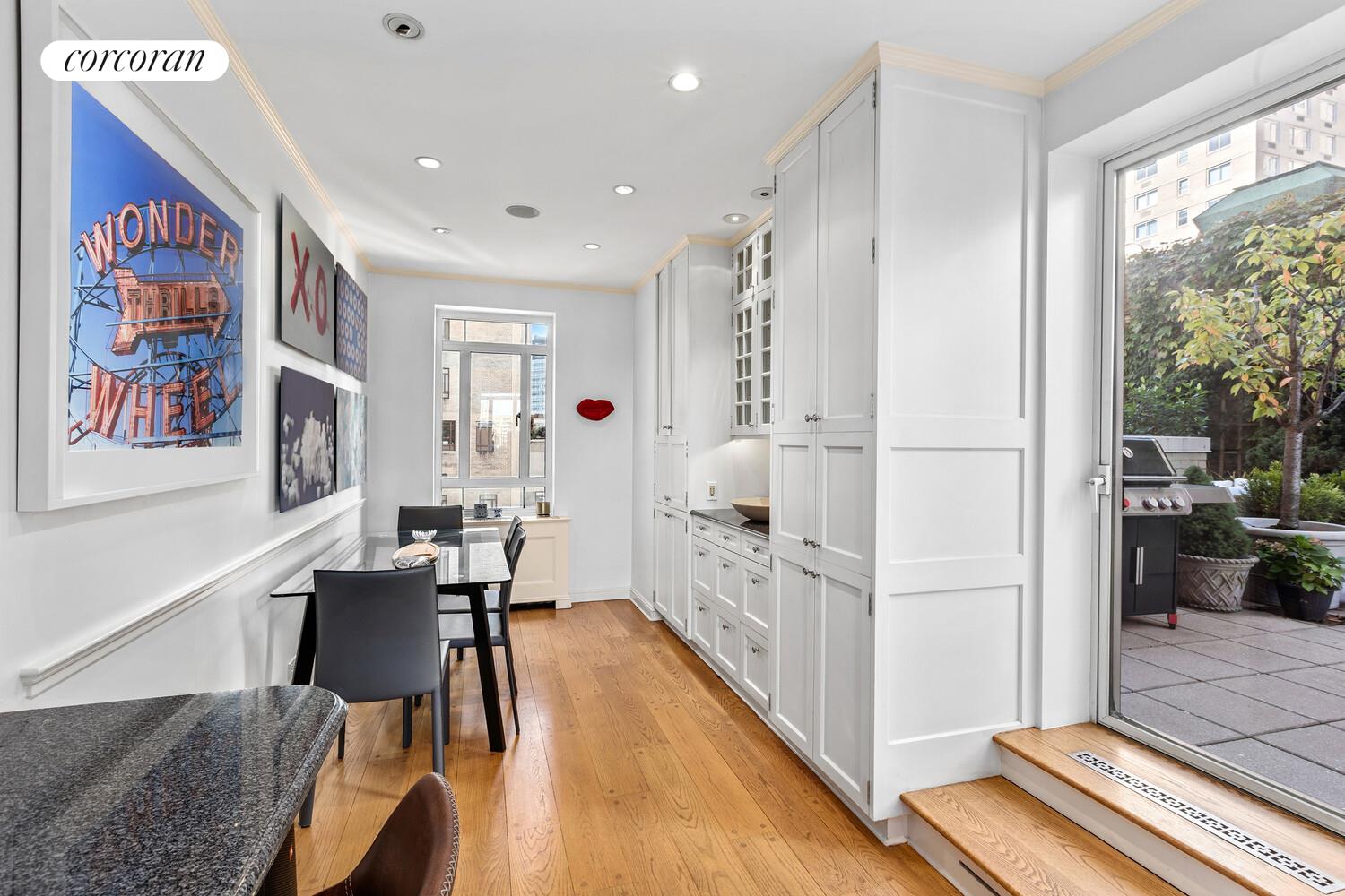 #6 photo, 25 CENTRAL Park W, マンハッタン Lincoln Square , NY 10023