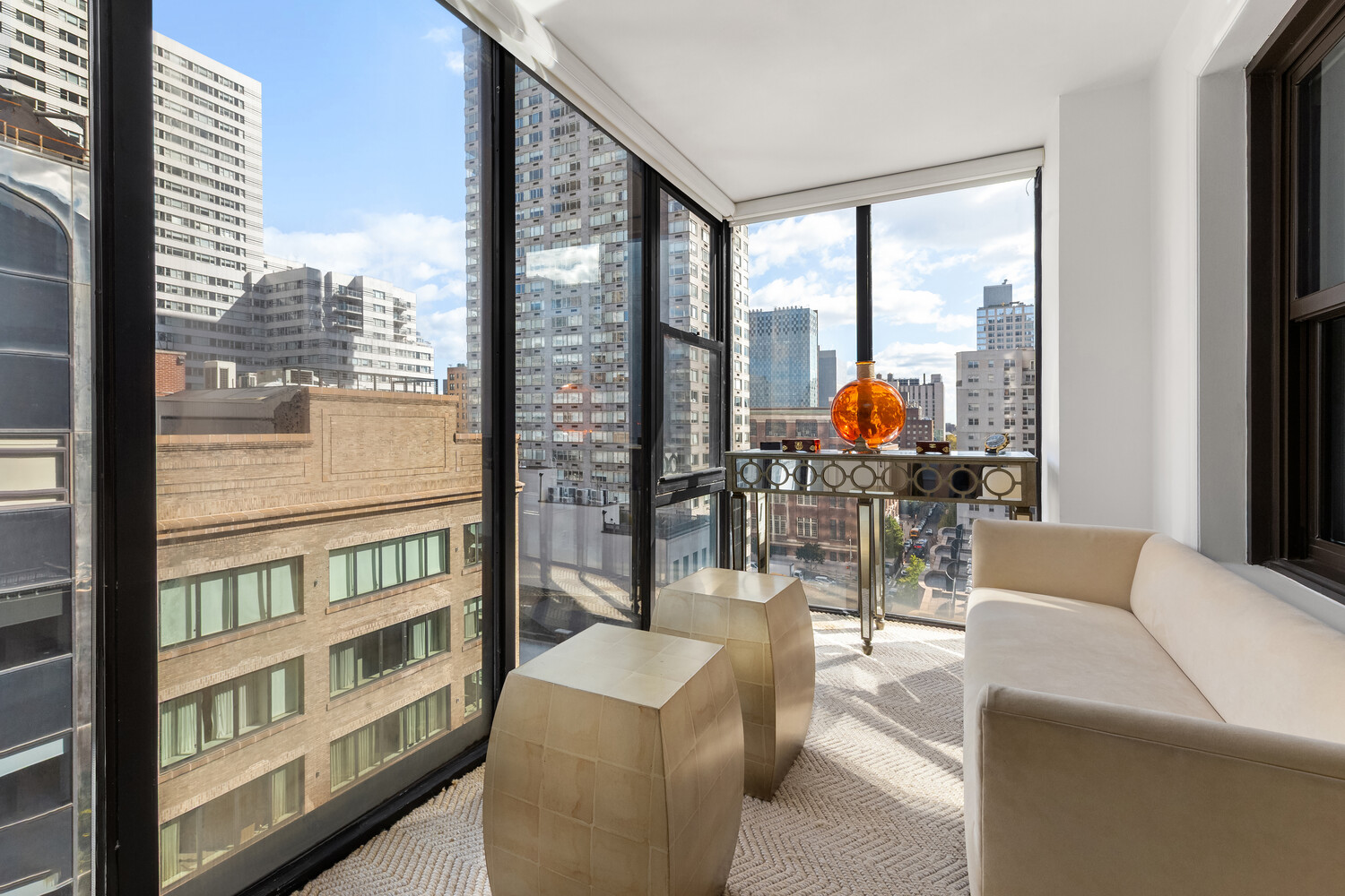 #1 photo, 220 E 67TH Street, マンハッタン Lenox Hill , NY 10065