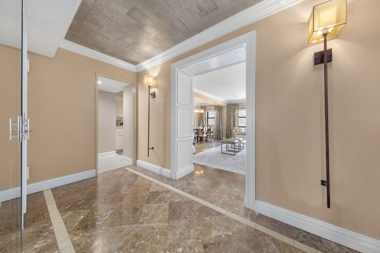 #5 photo, 220 E 67TH Street, マンハッタン Lenox Hill , NY 10065