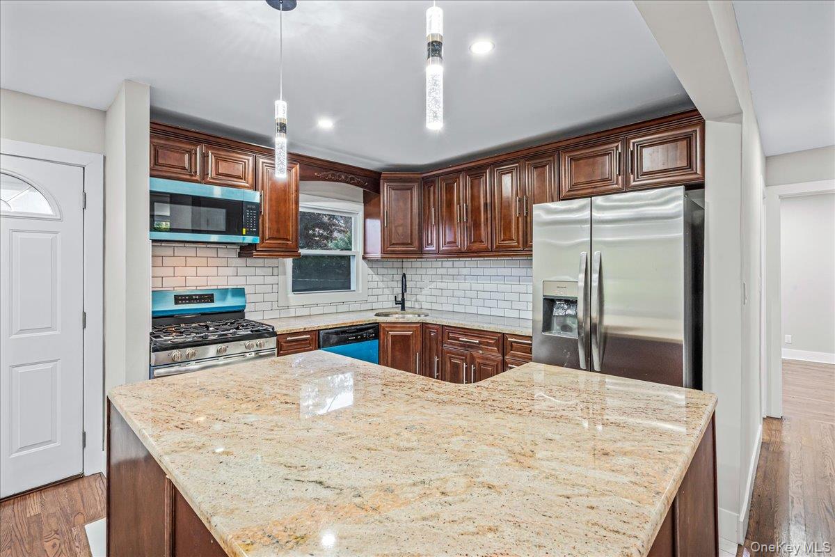 #7 photo, 135 Dietz Street, ナッソー郡 Hempstead , NY 11550