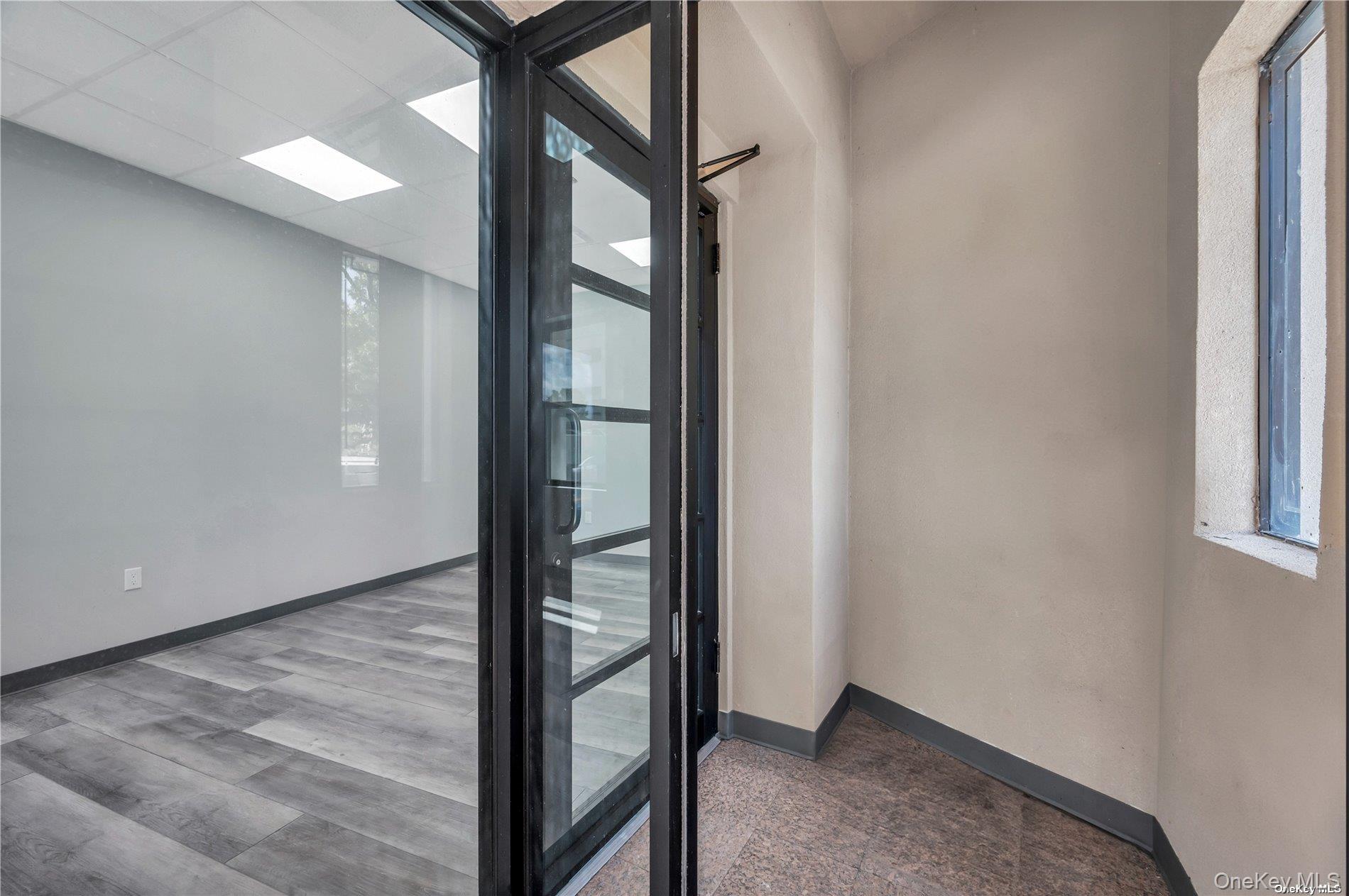 #3 photo, 241 E Shore Road, ナッソー郡 Great Neck , NY 11023