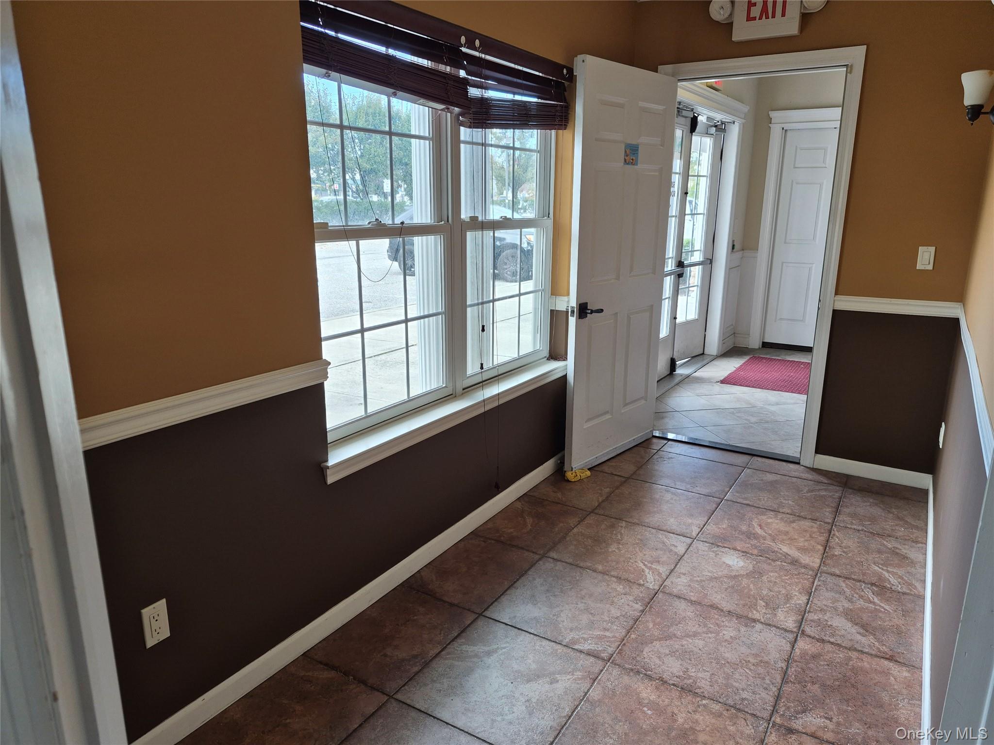 #5 photo, 2395 Ocean Avenue, サフォーク郡 Ronkonkoma , NY 11779