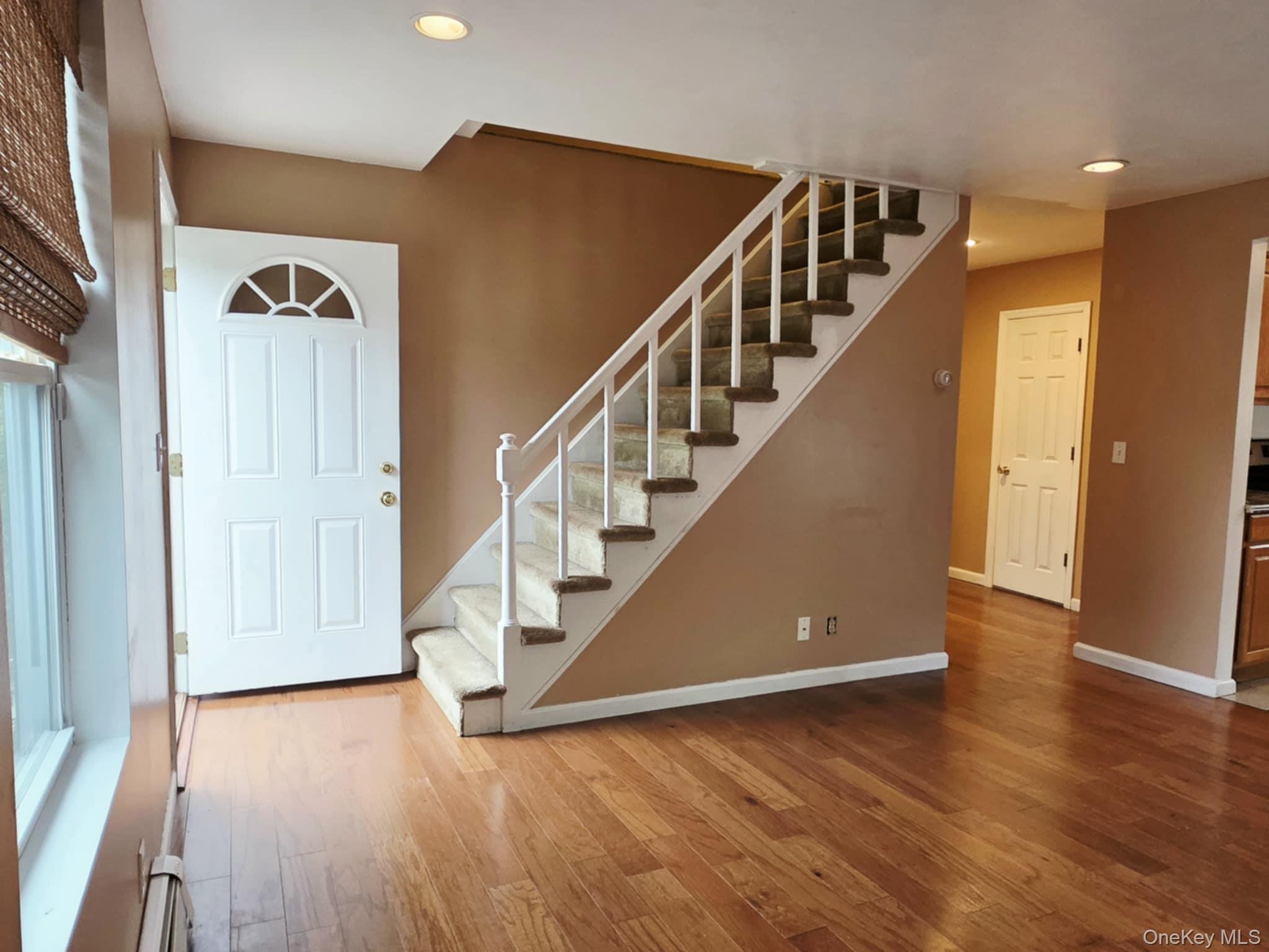 #4 photo, 277 Commack Road, サフォーク郡 Shirley , NY 11967