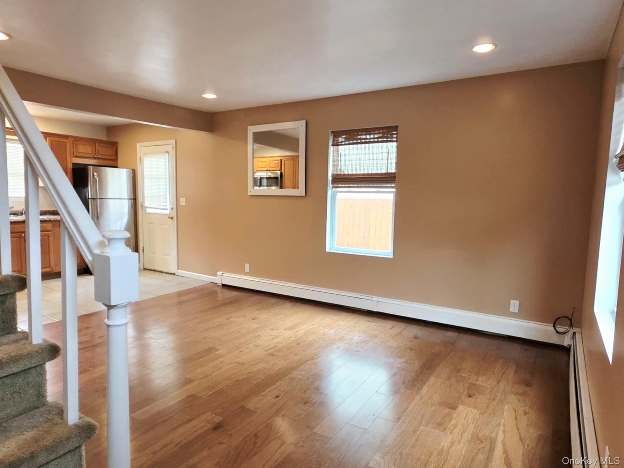 #6 photo, 277 Commack Road, サフォーク郡 Shirley , NY 11967