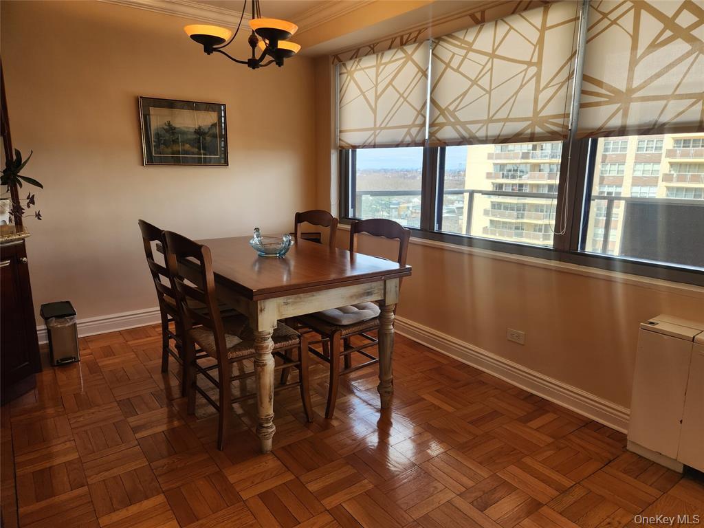 #4 photo, 18-05 215th Street, クイーンズ区 Bayside , NY 11360