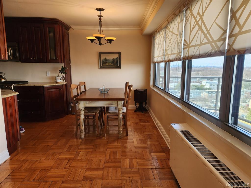 #5 photo, 18-05 215th Street, クイーンズ区 Bayside , NY 11360