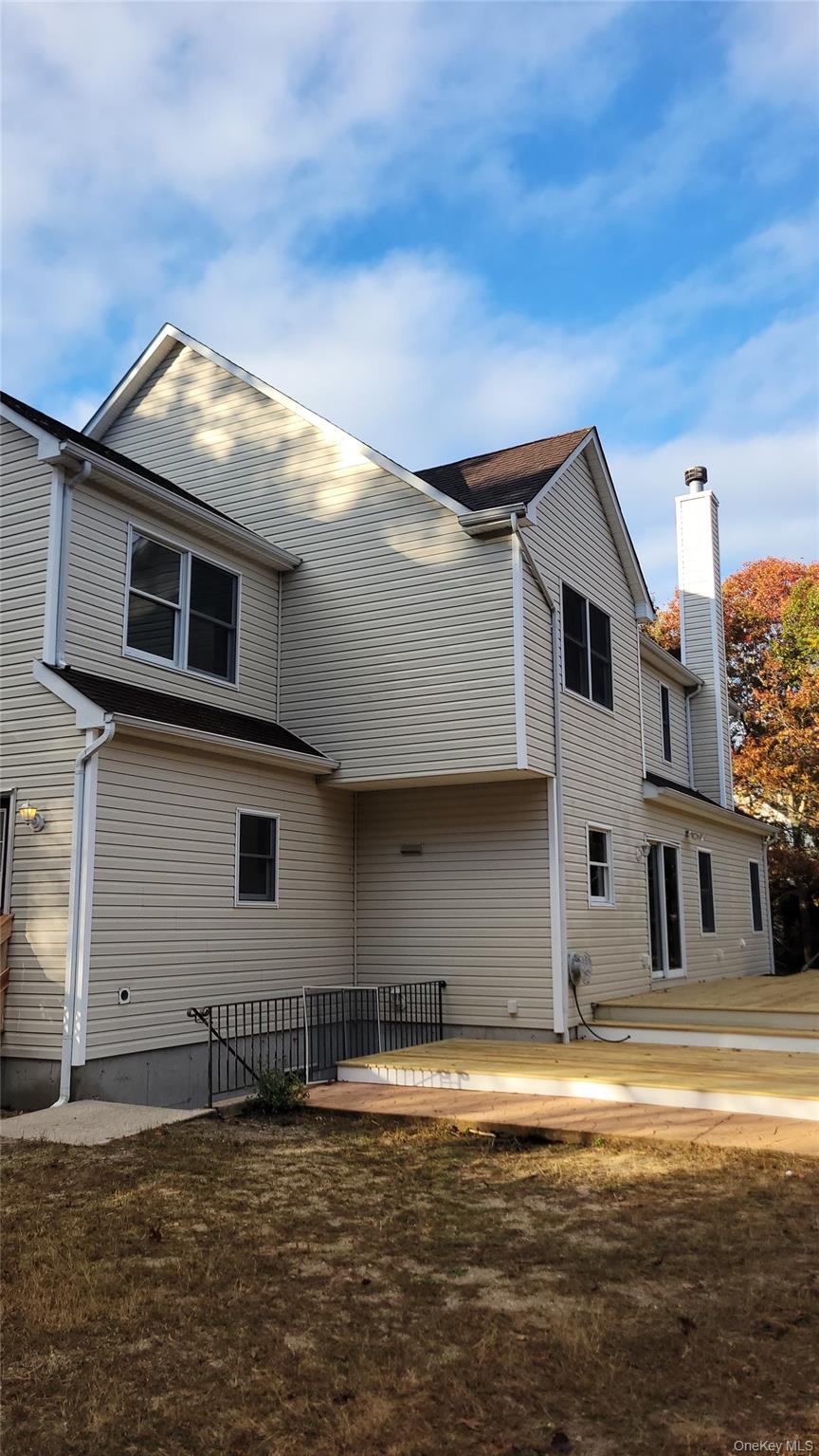 #1 photo, 414 Railroad Avenue, Manorville , NY 11934