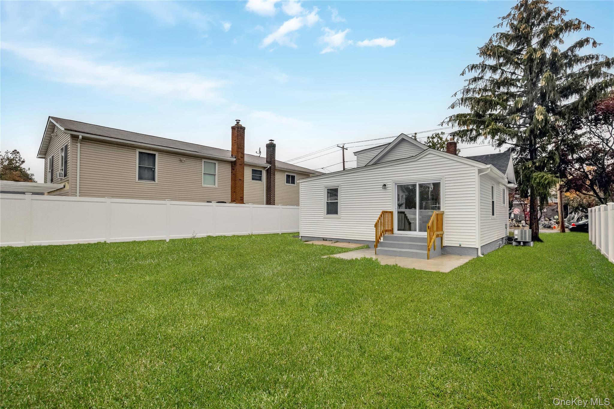 #10 photo, 159 35th Street, サフォーク郡 Lindenhurst , NY 11757