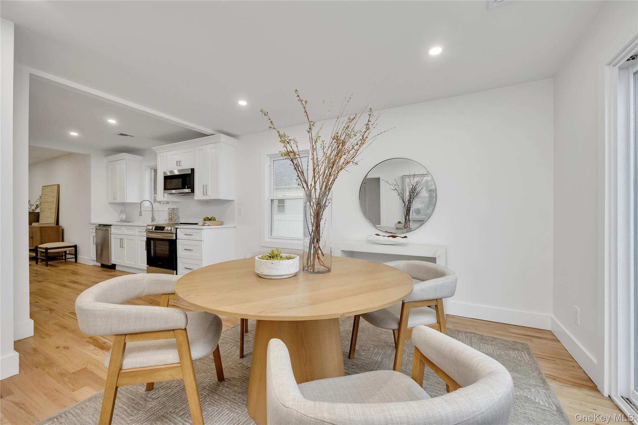 #16 photo, 159 35th Street, サフォーク郡 Lindenhurst , NY 11757