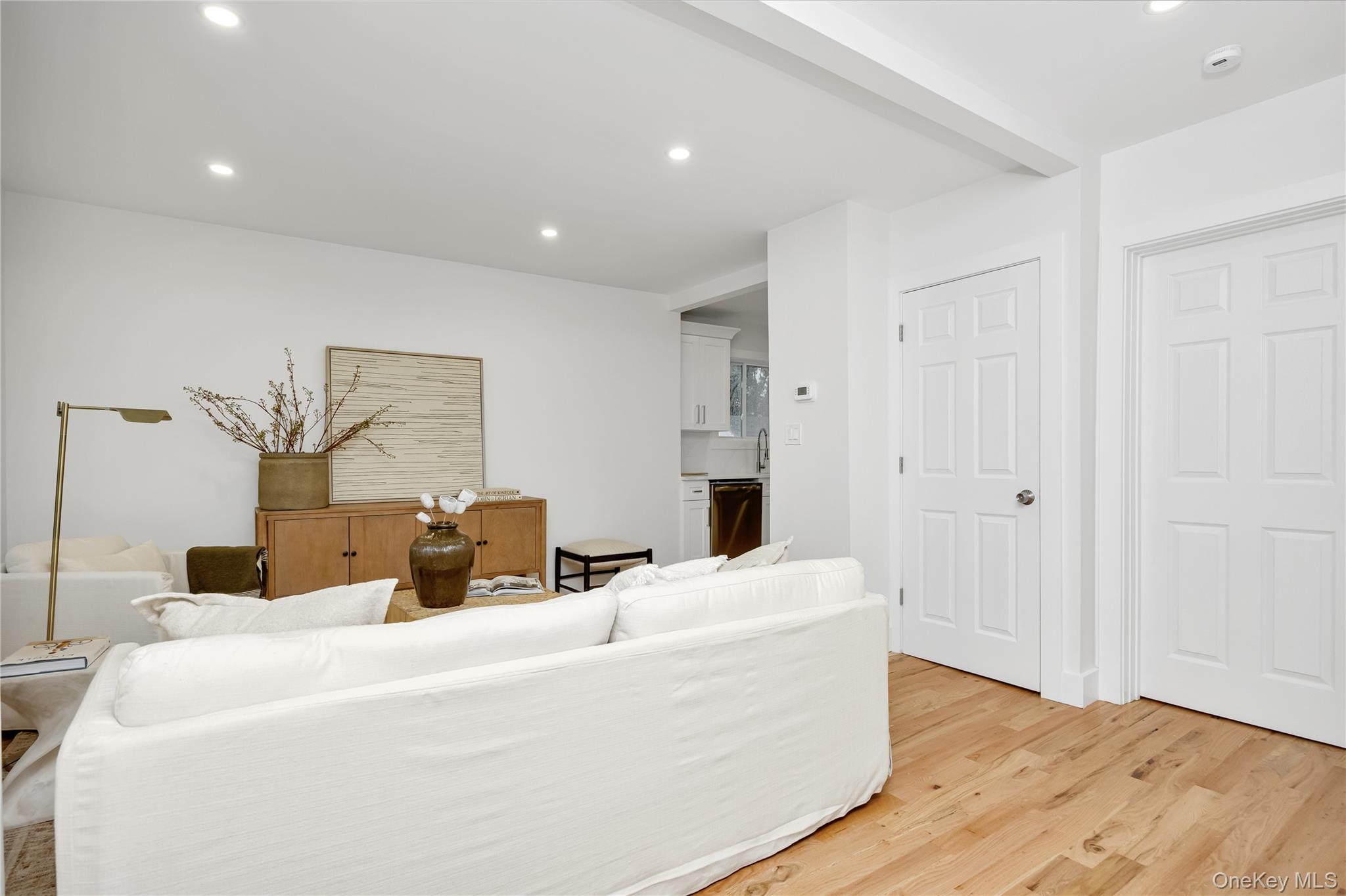 #18 photo, 159 35th Street, サフォーク郡 Lindenhurst , NY 11757