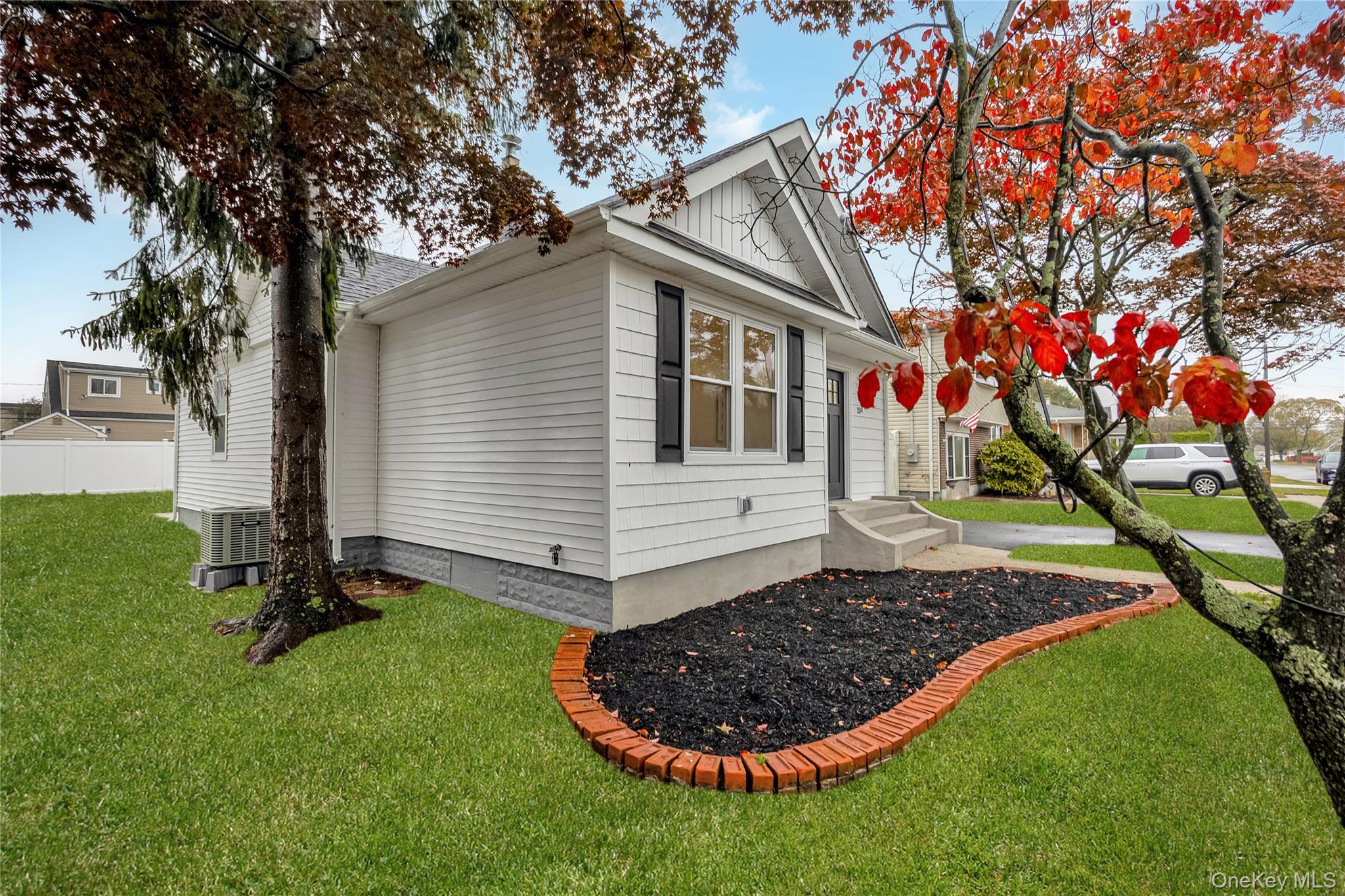 #4 photo, 159 35th Street, サフォーク郡 Lindenhurst , NY 11757