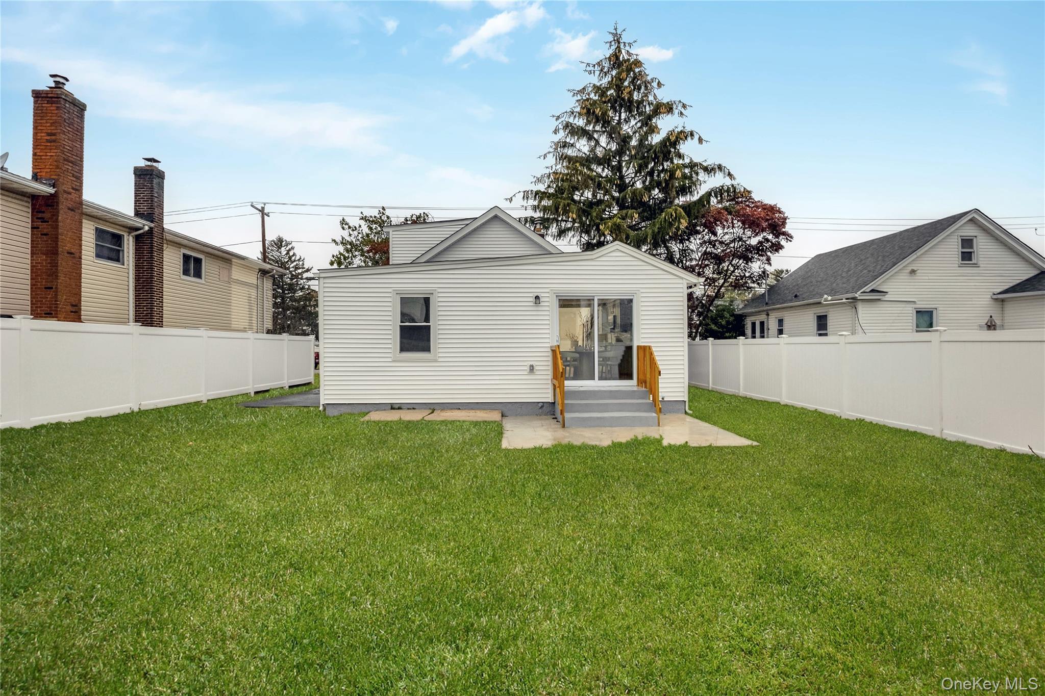 #9 photo, 159 35th Street, サフォーク郡 Lindenhurst , NY 11757