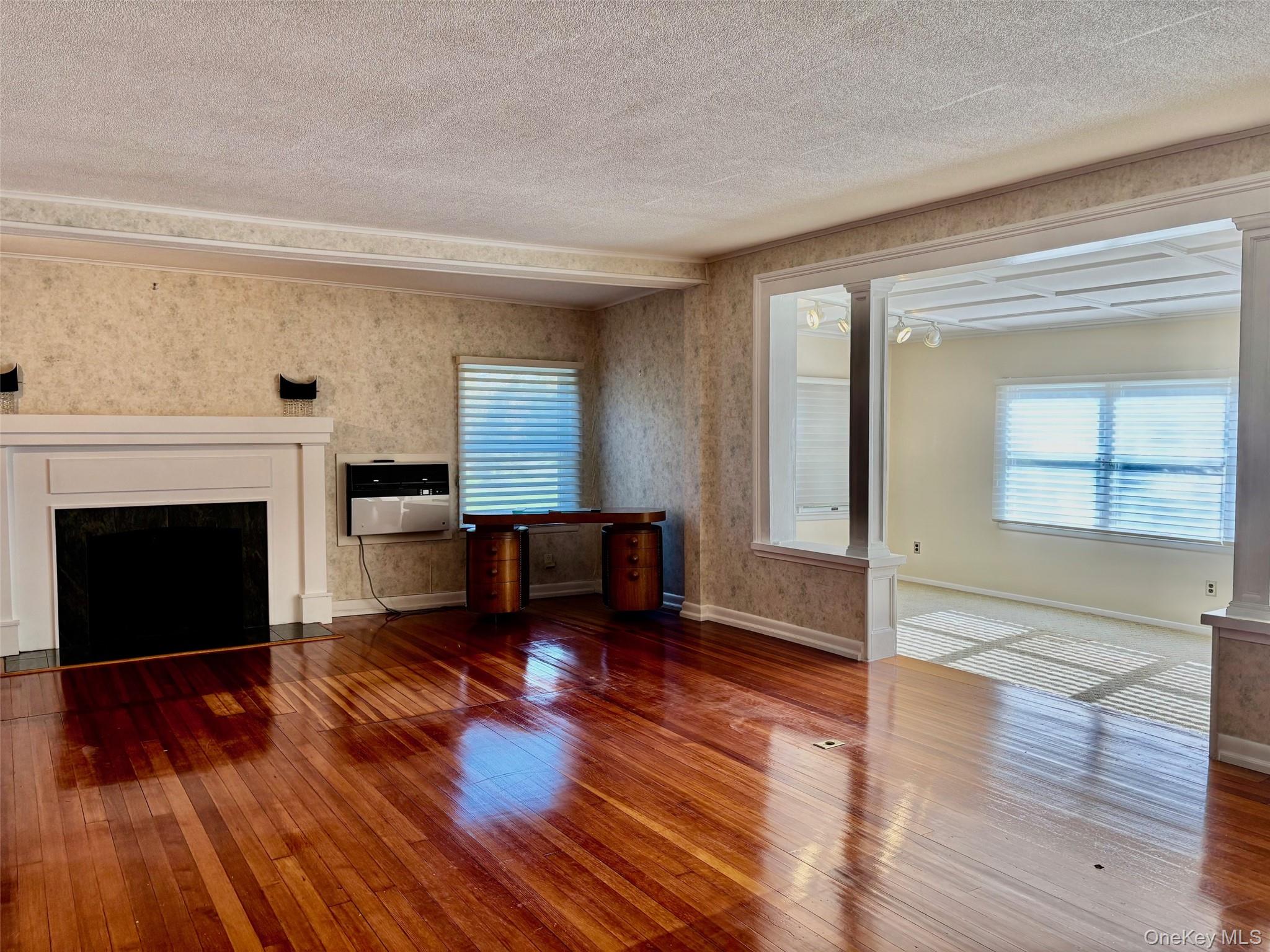 #7 photo, 185 S Country Road, East Patchogue , NY 11772