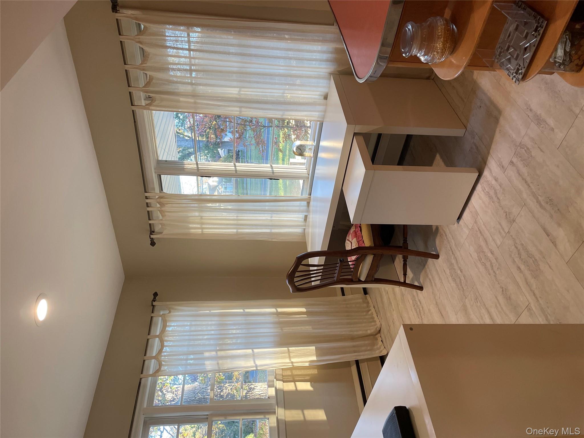 #7 photo, 300 Washington Drive, サフォーク郡 Centerport , NY 11721