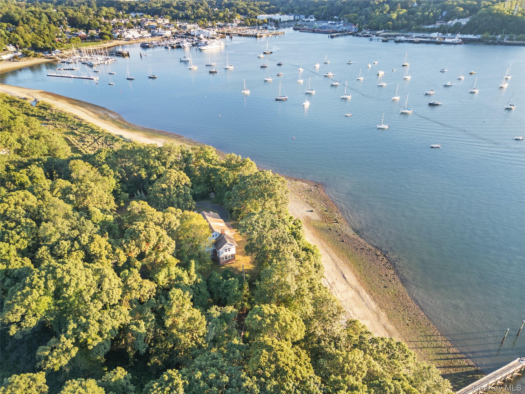 #8 photo, Saints Orchard Road, サフォーク郡 Port Jefferson , NY 11777