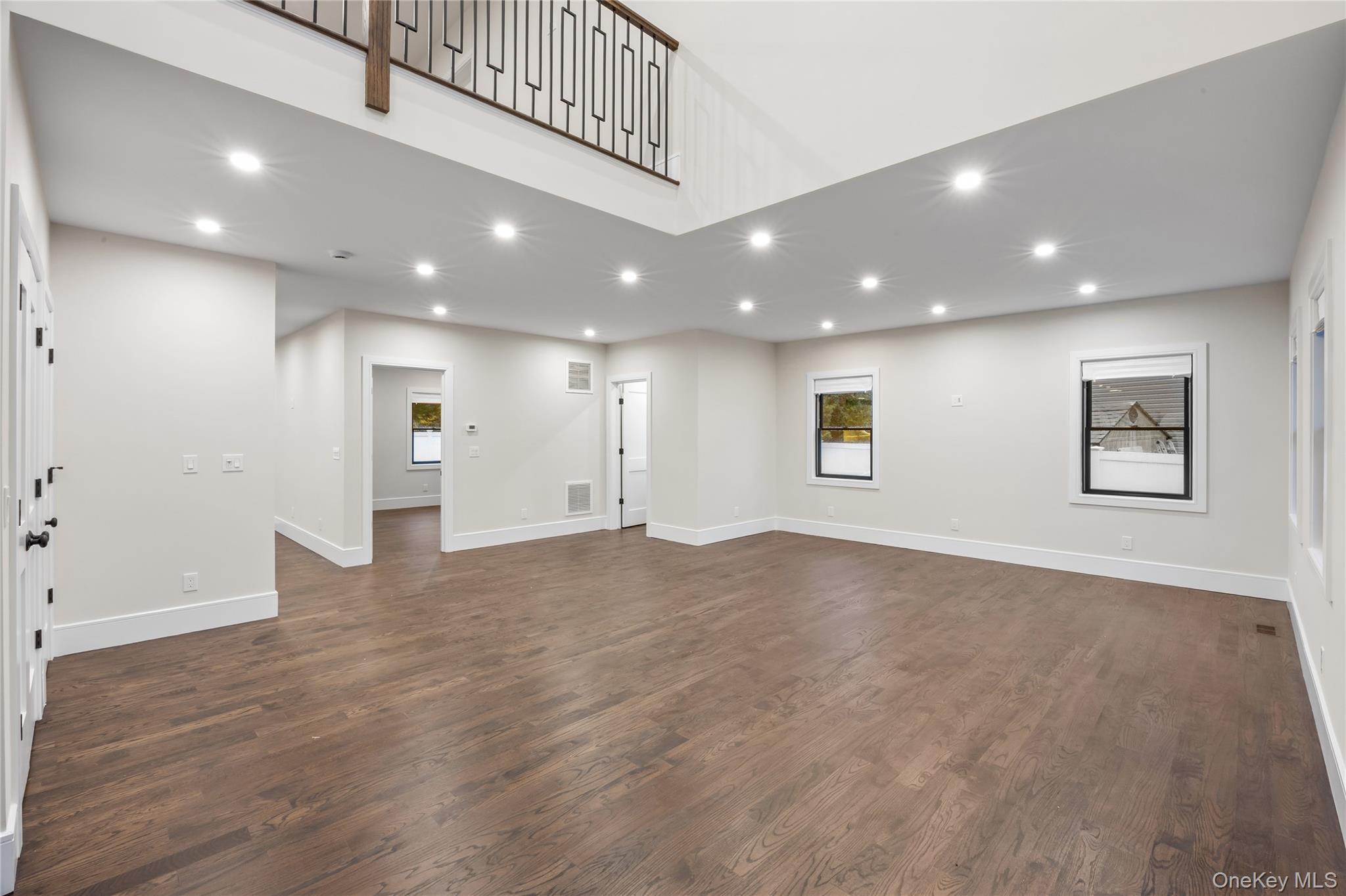 #13 photo, 29 Hyacinth Road, ナッソー郡 Levittown , NY 11756