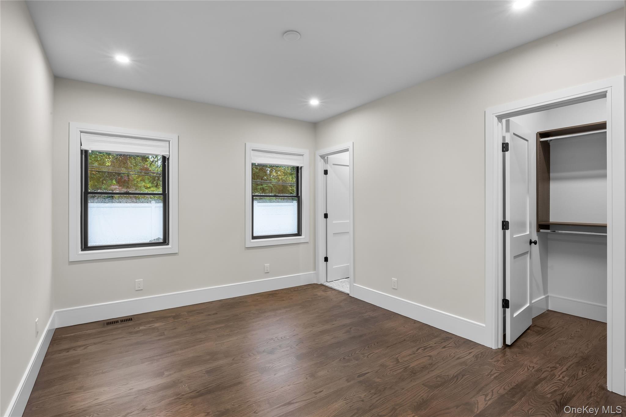 #15 photo, 29 Hyacinth Road, ナッソー郡 Levittown , NY 11756