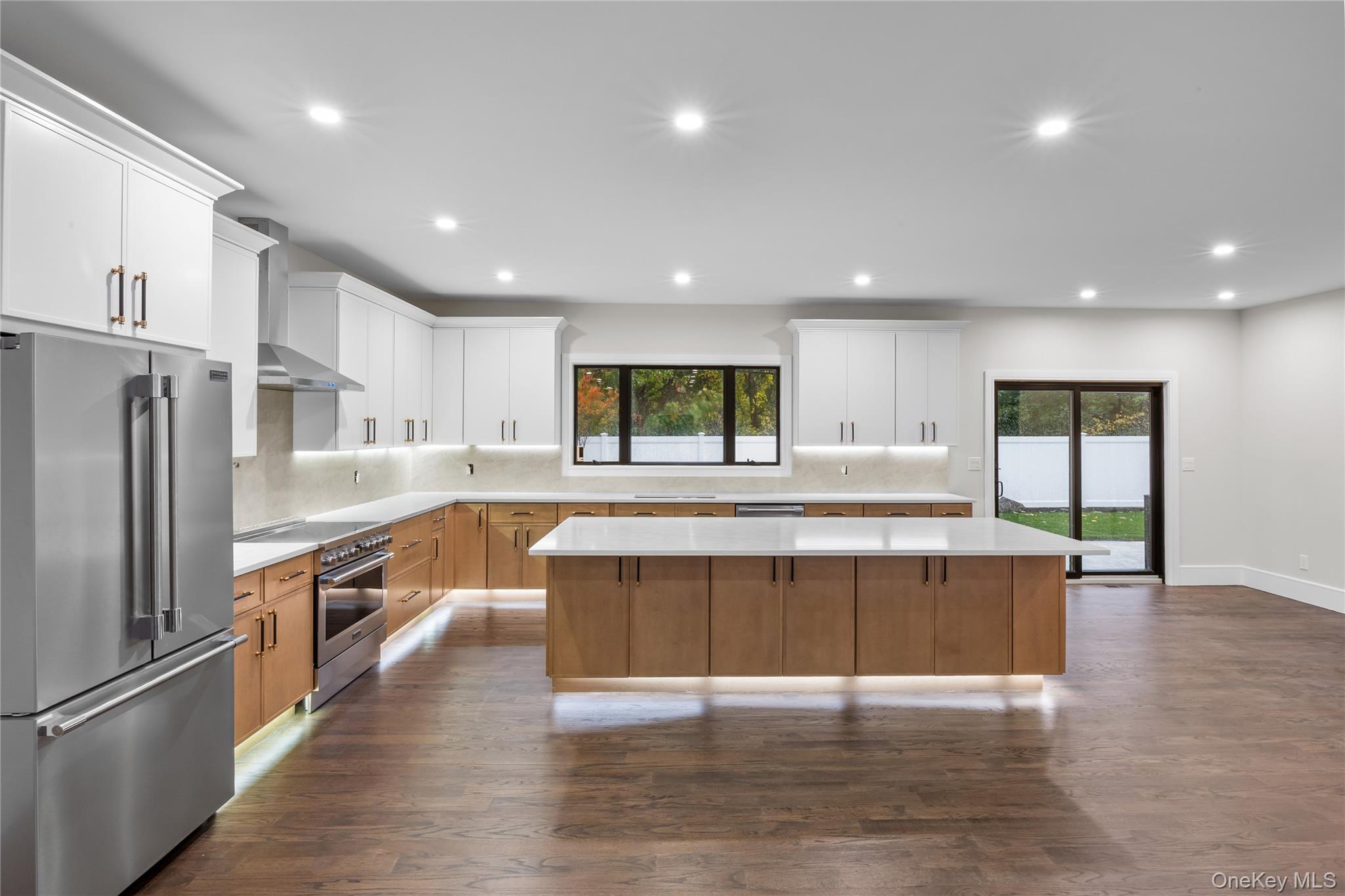 #5 photo, 29 Hyacinth Road, ナッソー郡 Levittown , NY 11756