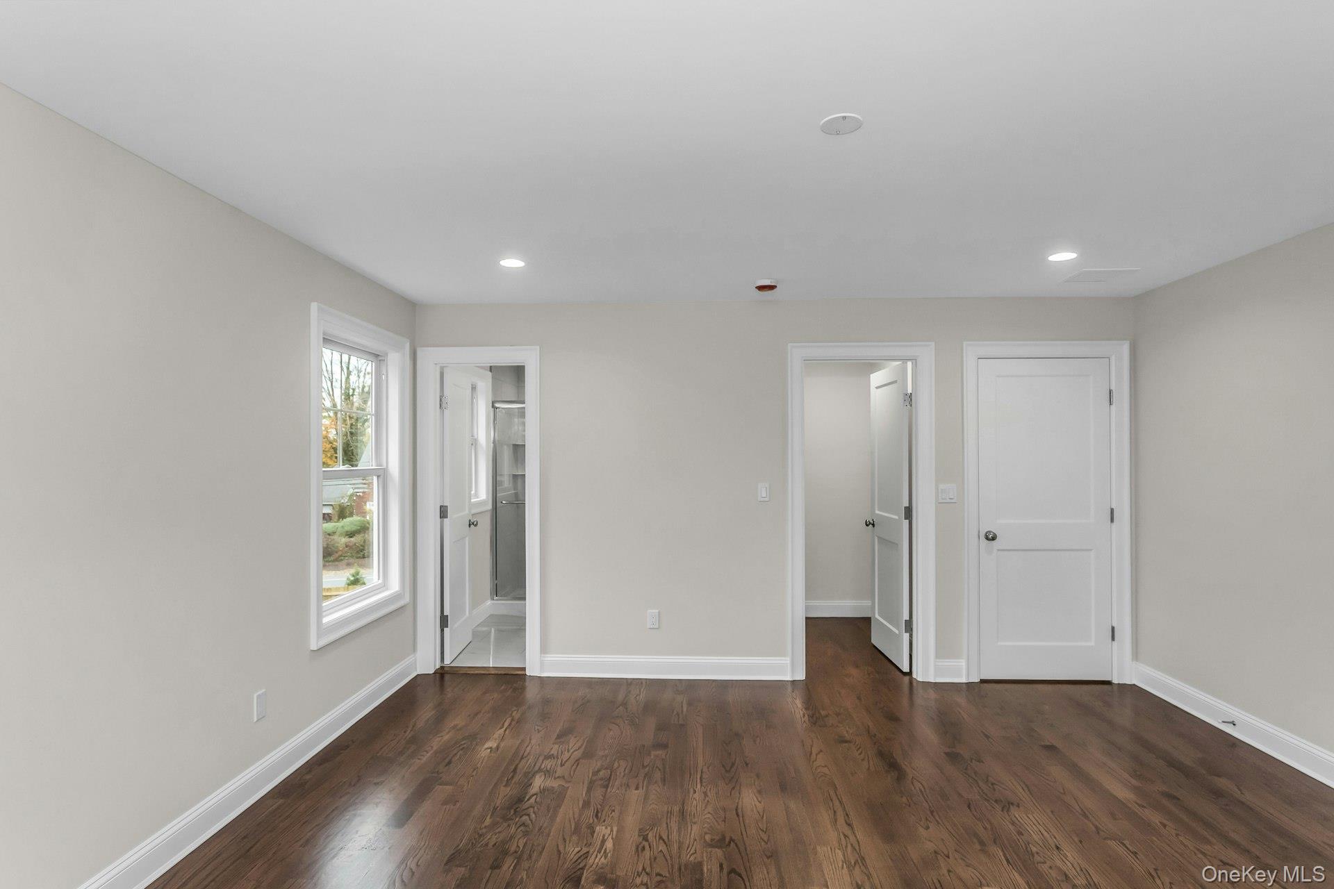 #18 photo, 38 N Woodhull Road, Huntington , NY 11743