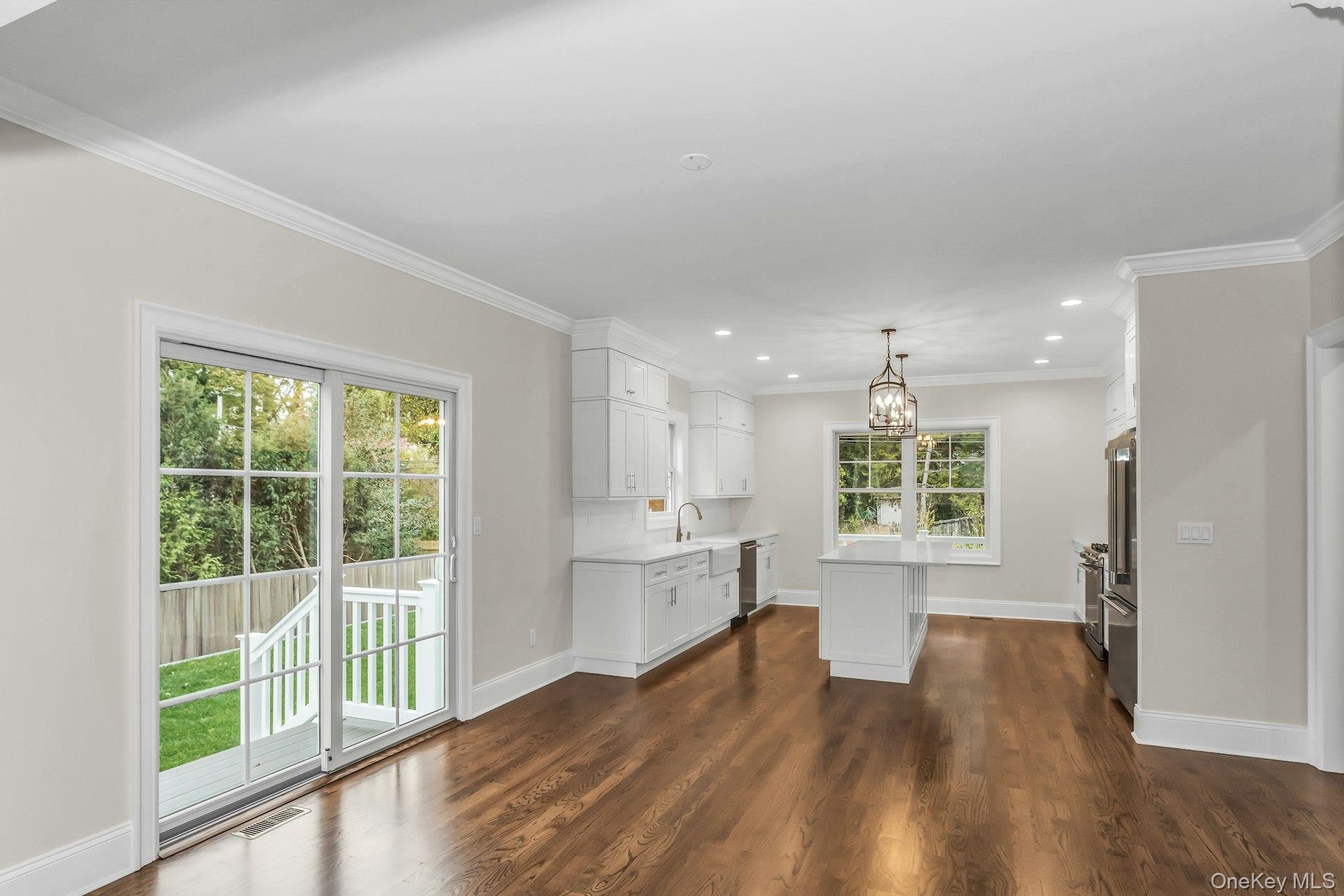 #8 photo, 38 N Woodhull Road, Huntington , NY 11743