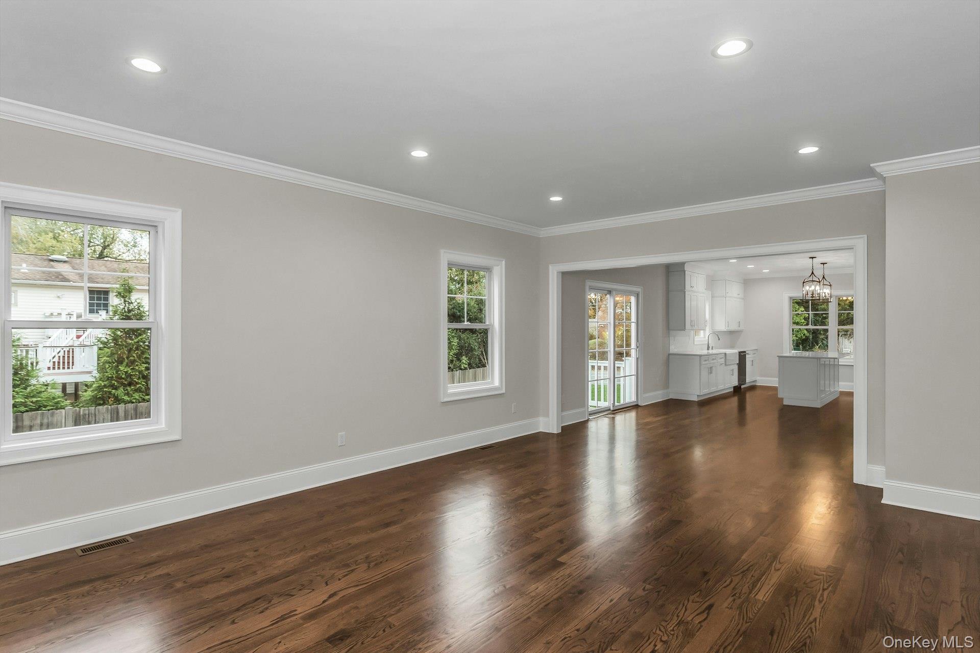 #9 photo, 38 N Woodhull Road, Huntington , NY 11743