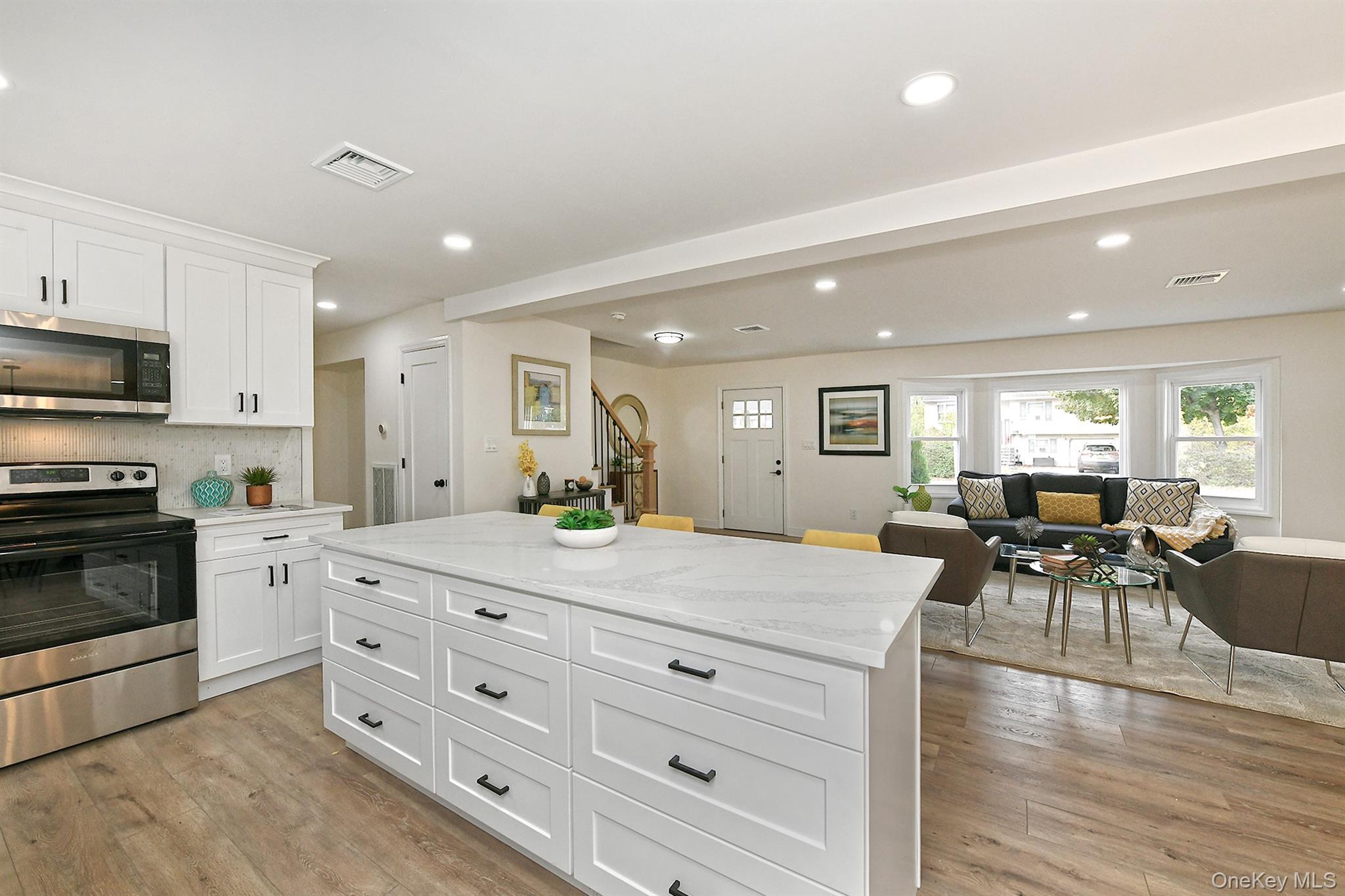 #15 photo, 11 Cayuga Avenue, サフォーク郡 Deer Park , NY 11729