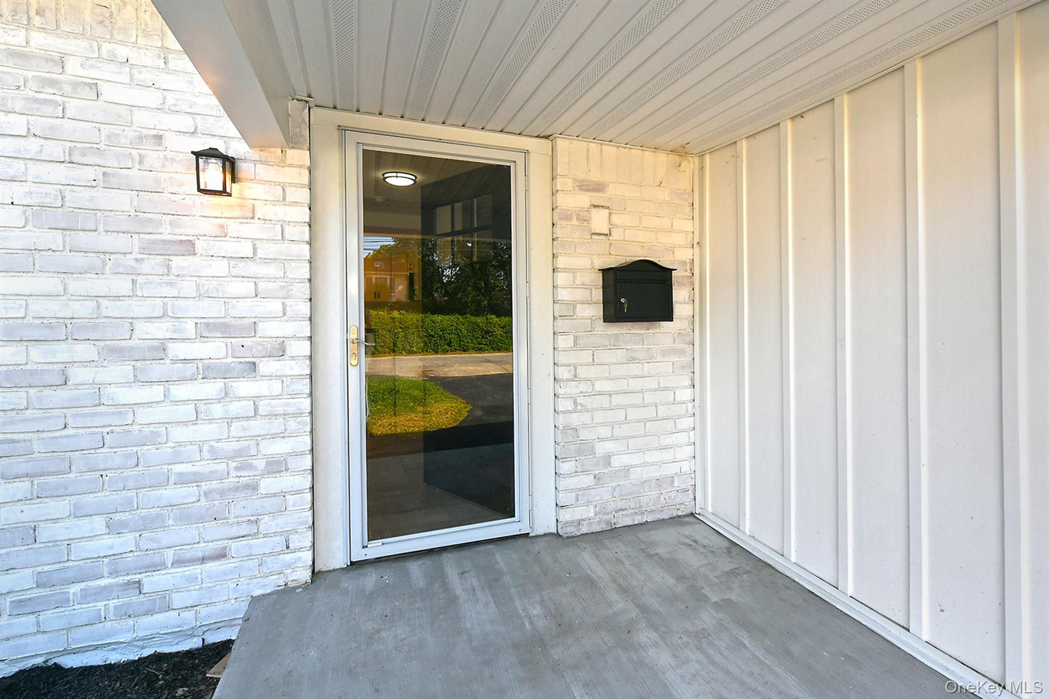 #3 photo, 11 Cayuga Avenue, サフォーク郡 Deer Park , NY 11729