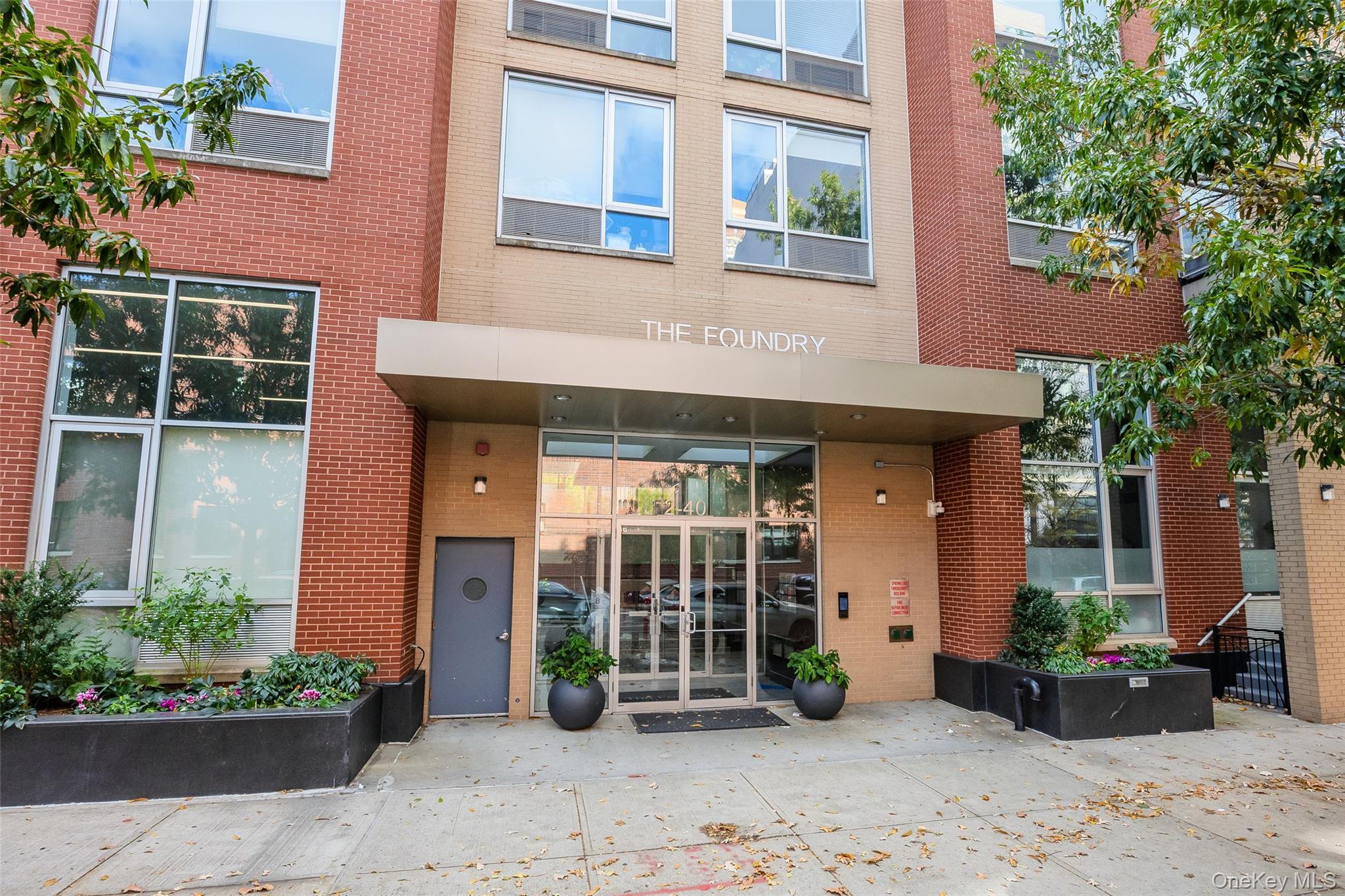 #2 photo, 240 51 Avenue, Long Island City , NY 11101