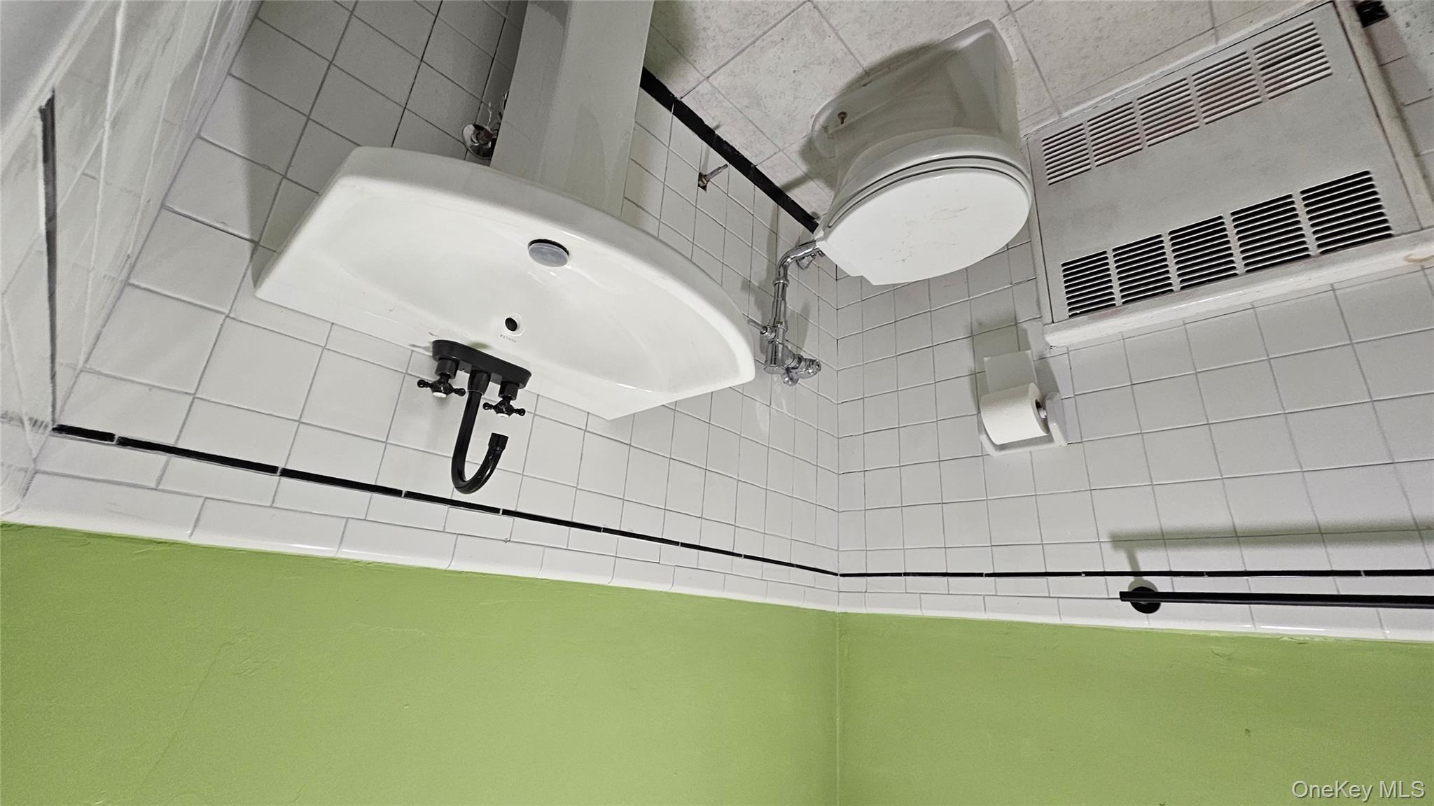 #11 photo, 25-31 42nd Street, Astoria , NY 11103