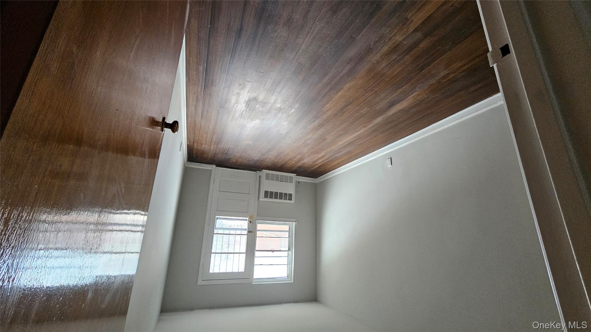 #14 photo, 25-31 42nd Street, Astoria , NY 11103