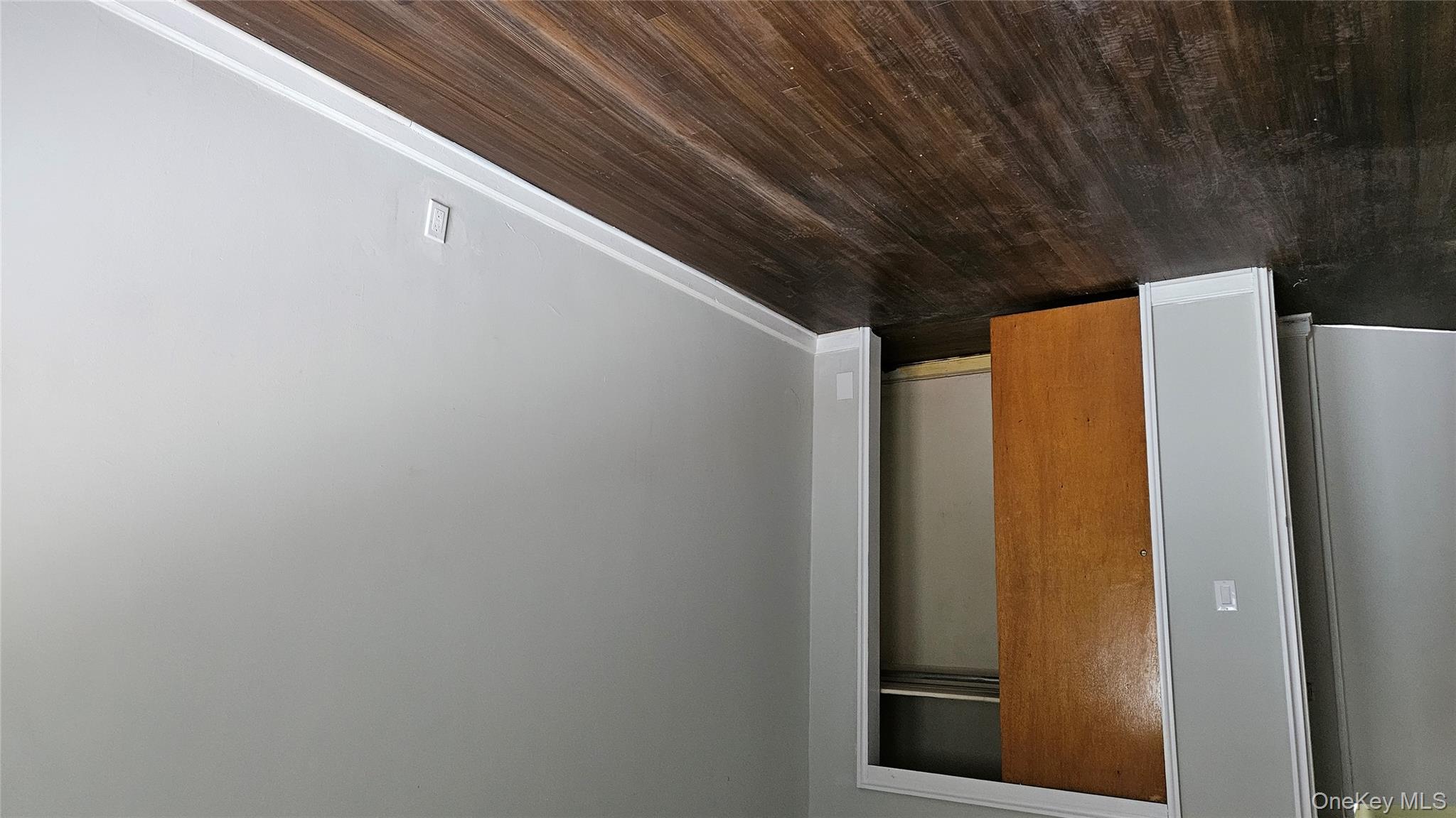 #15 photo, 25-31 42nd Street, Astoria , NY 11103